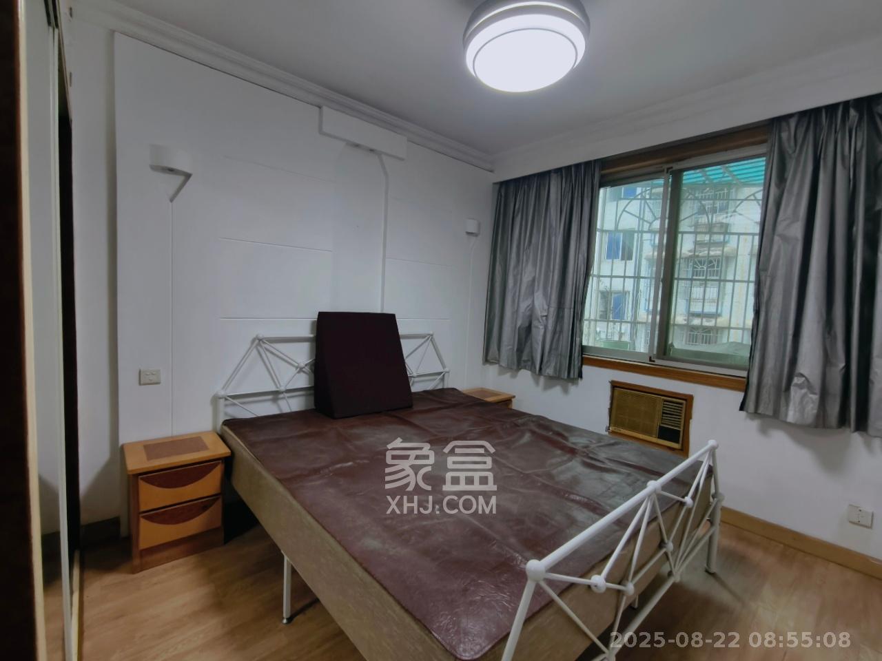 南建公寓  2室1厅1卫    1800.0元/月室内图