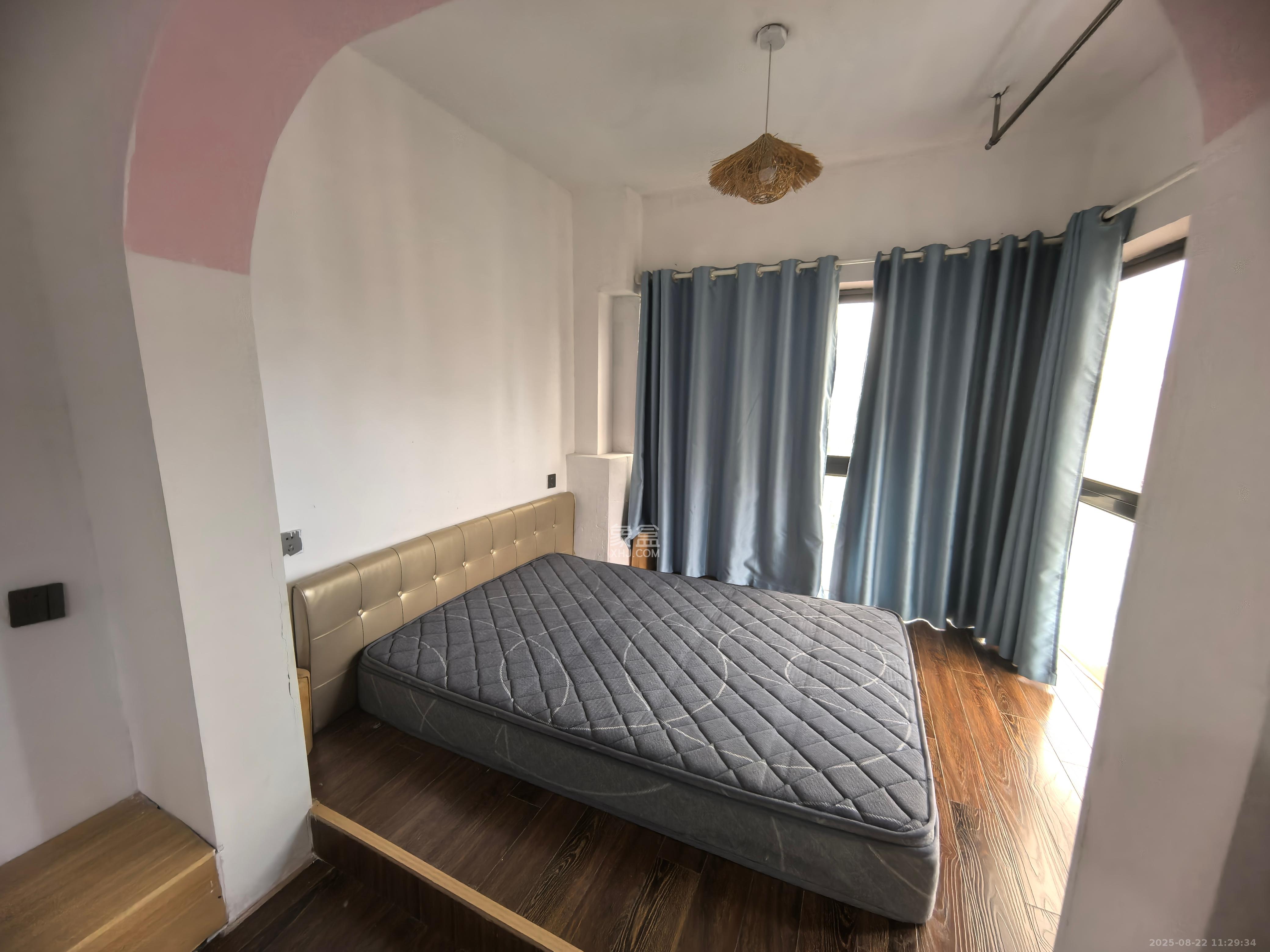 七彩丽都 1室1厅1卫 1500.0元/月 七彩丽都 1室1厅1卫 1500.0元/月室内图