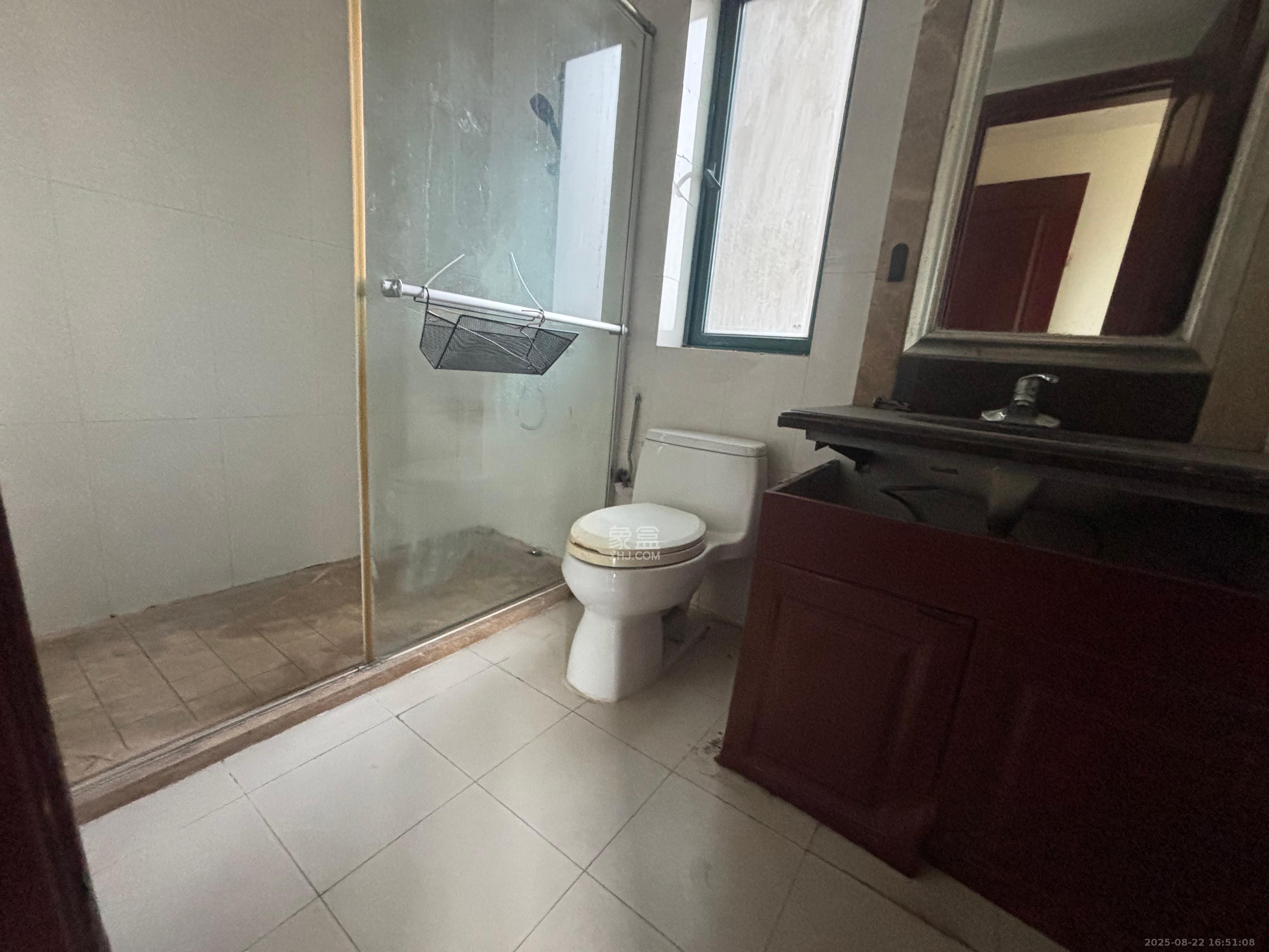 恒大绿洲  3室2厅1卫    2200.0元/月室内图