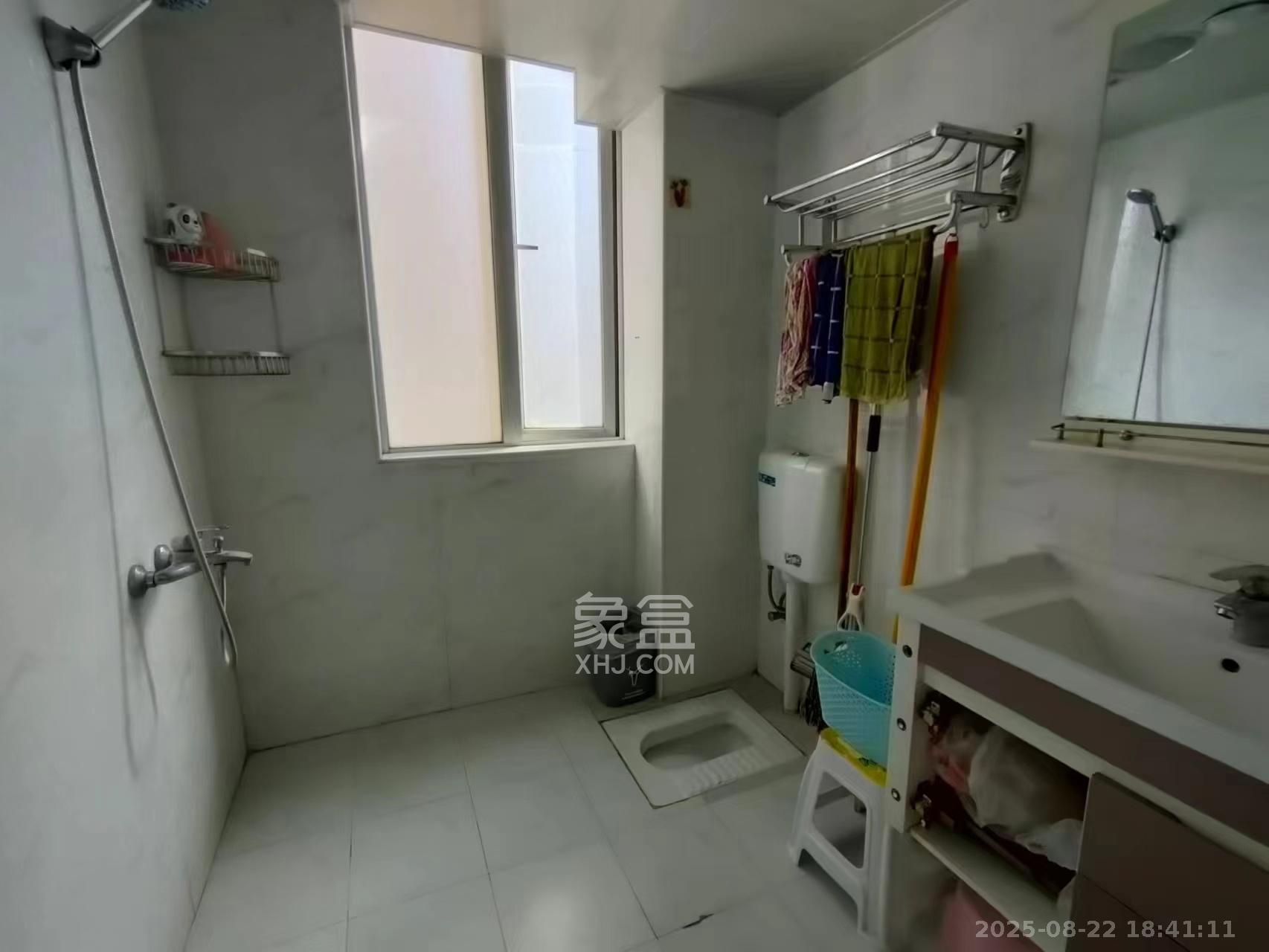 恒广国际景园一二区 2室2厅1卫 1700.0元/月 恒广国际景园一二区 2室2厅1卫 1700.0元/月室内图