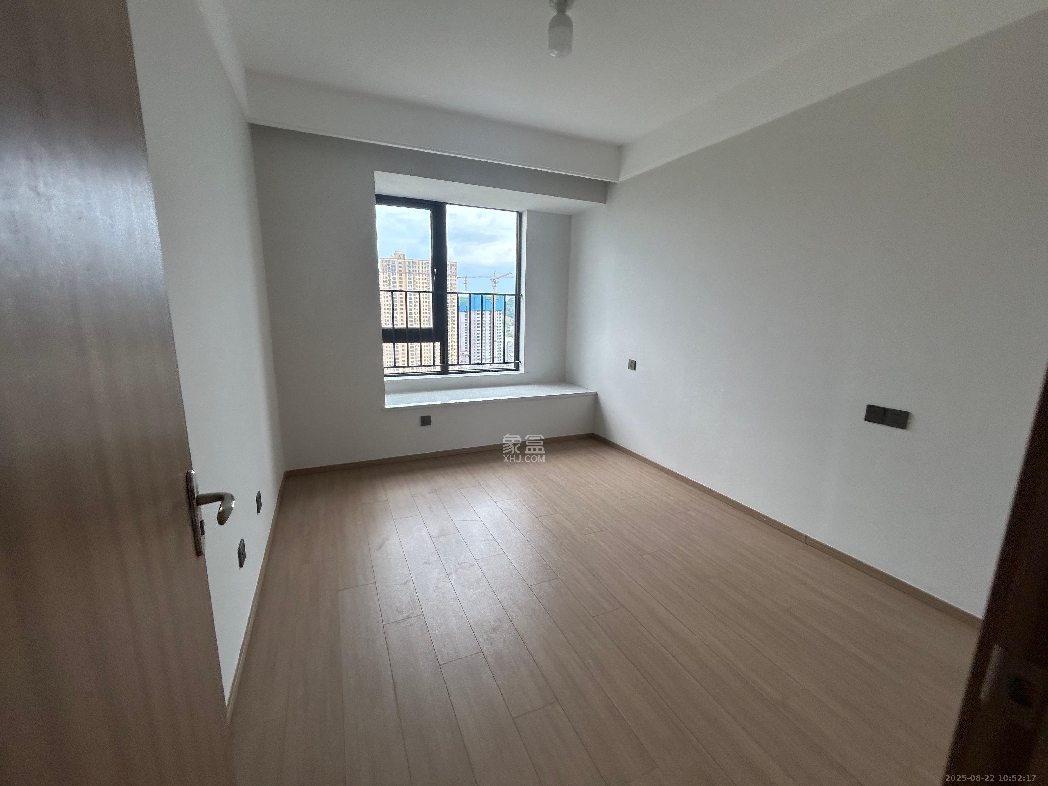 华润凯旋门二期 5室2厅2卫 5500.0元/月 华润凯旋门二期 5室2厅2卫 5500.0元/月室内图