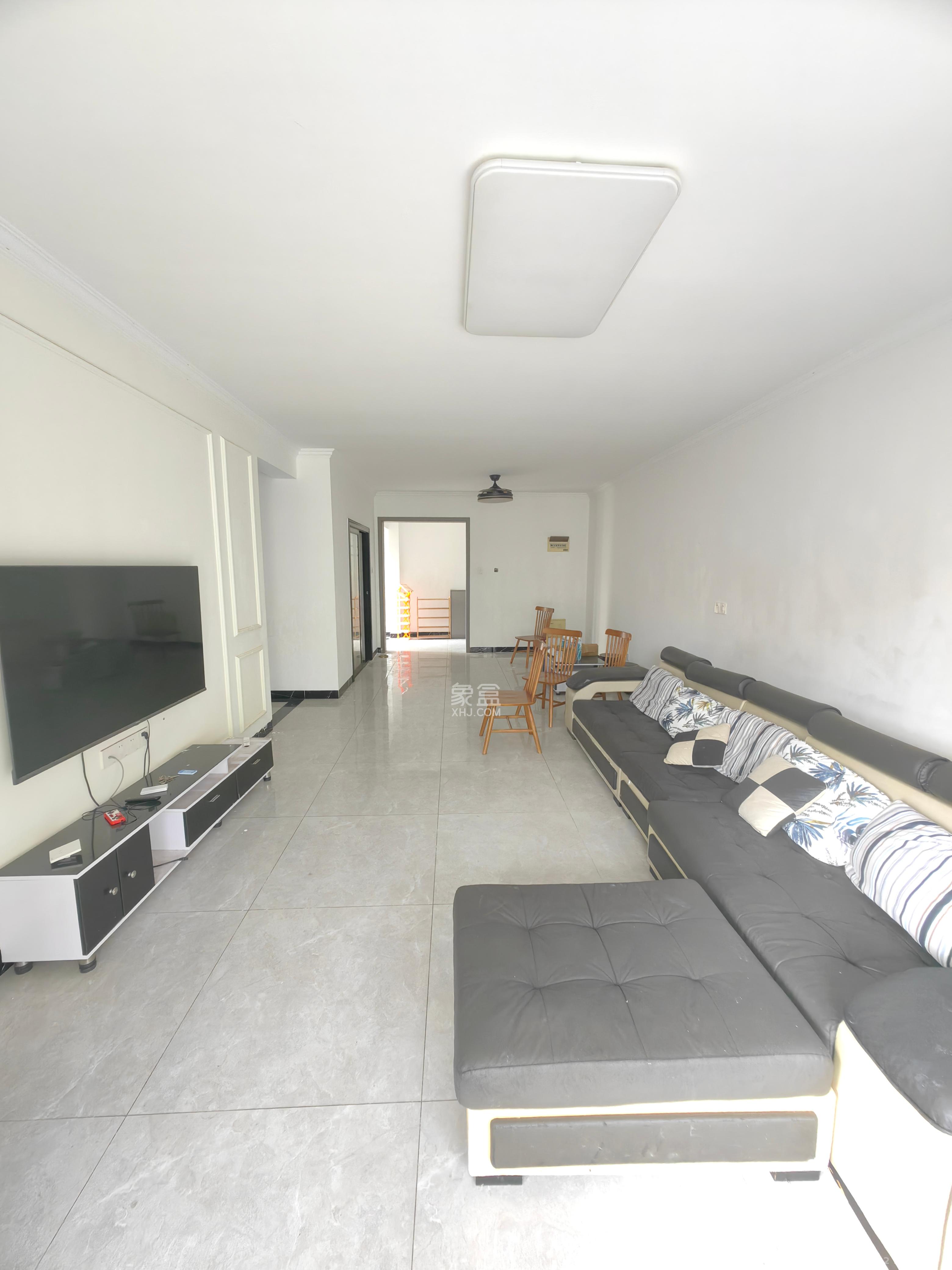 中建芙蓉嘉苑  3室2厅2卫    2600.0元/月室内图