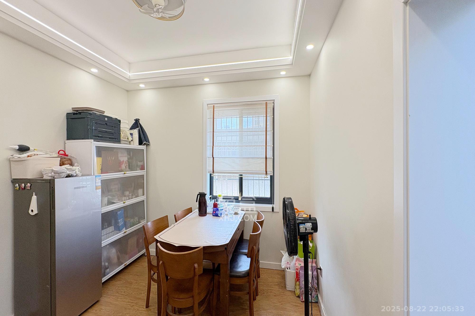 省文化厅宿舍(文物局)/湖南省书法院  3室2厅2卫    130.0万 省文化厅宿舍(文物局)/湖南省书法院  3室2厅2卫    130.0万其他