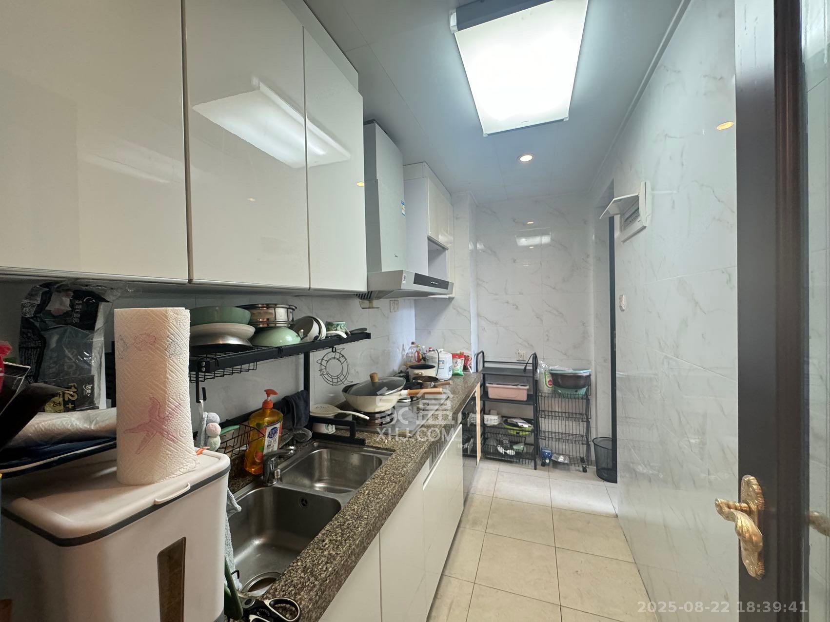 恒大江湾  3室2厅1卫    2200.0元/月 恒大江湾  3室2厅1卫    2200.0元/月室内图