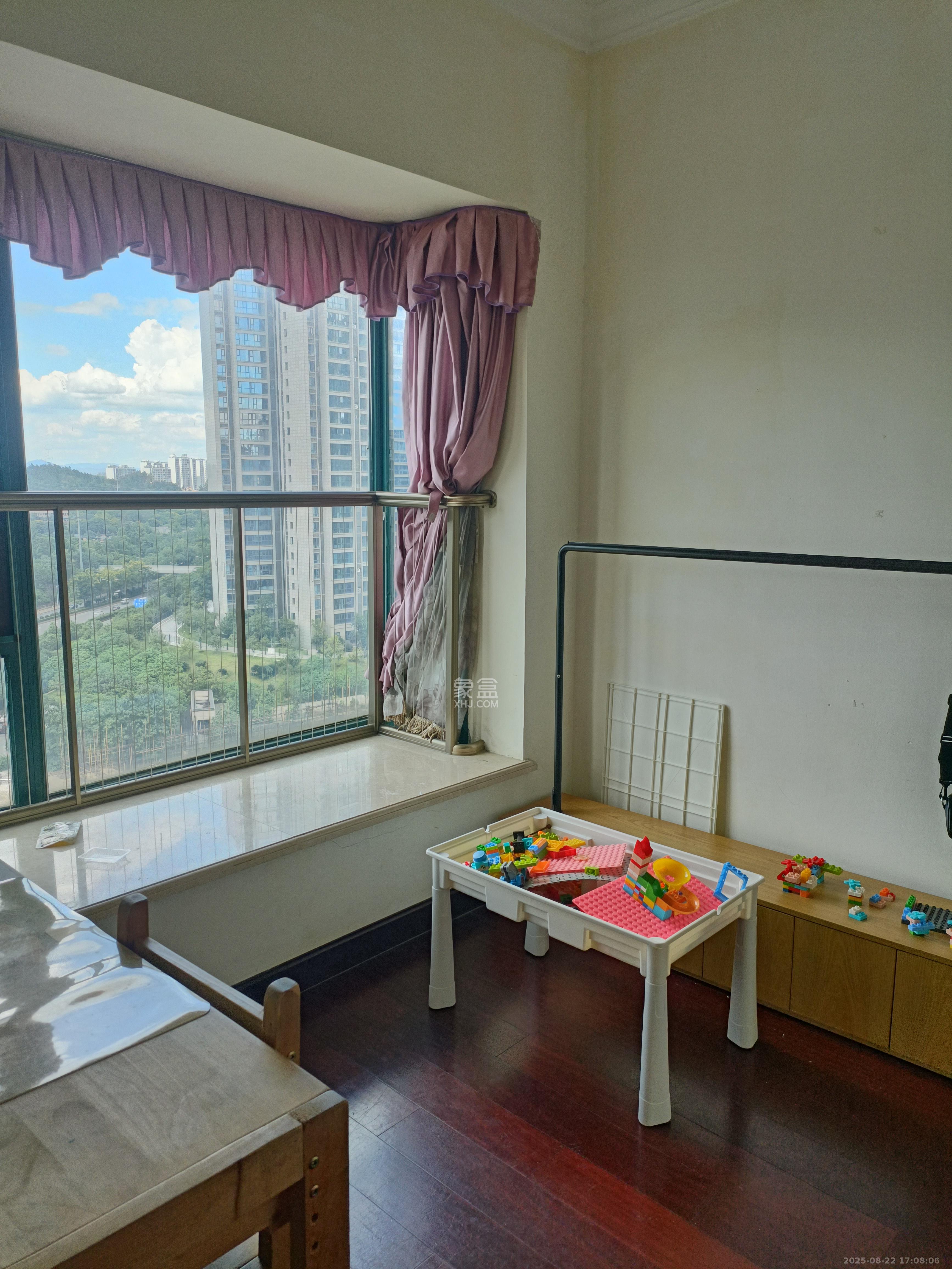 恒大华府 3室2厅1卫 2000.00元/月 恒大华府 3室2厅1卫 2000.00元/月室内图