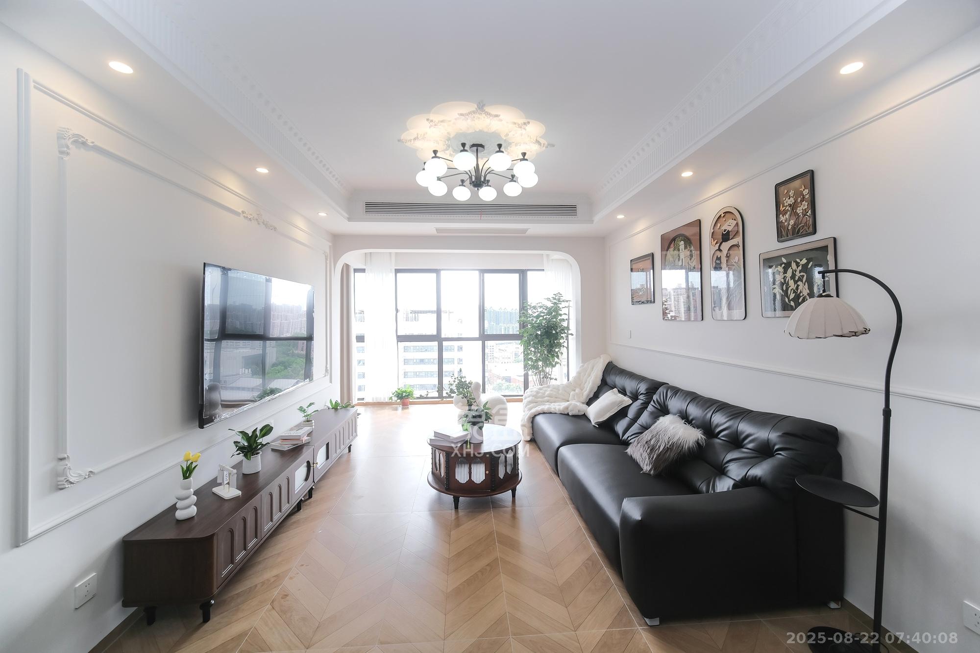 星雅美辰  3室2厅2卫    89.8万 星雅美辰  3室2厅2卫    89.8万客厅