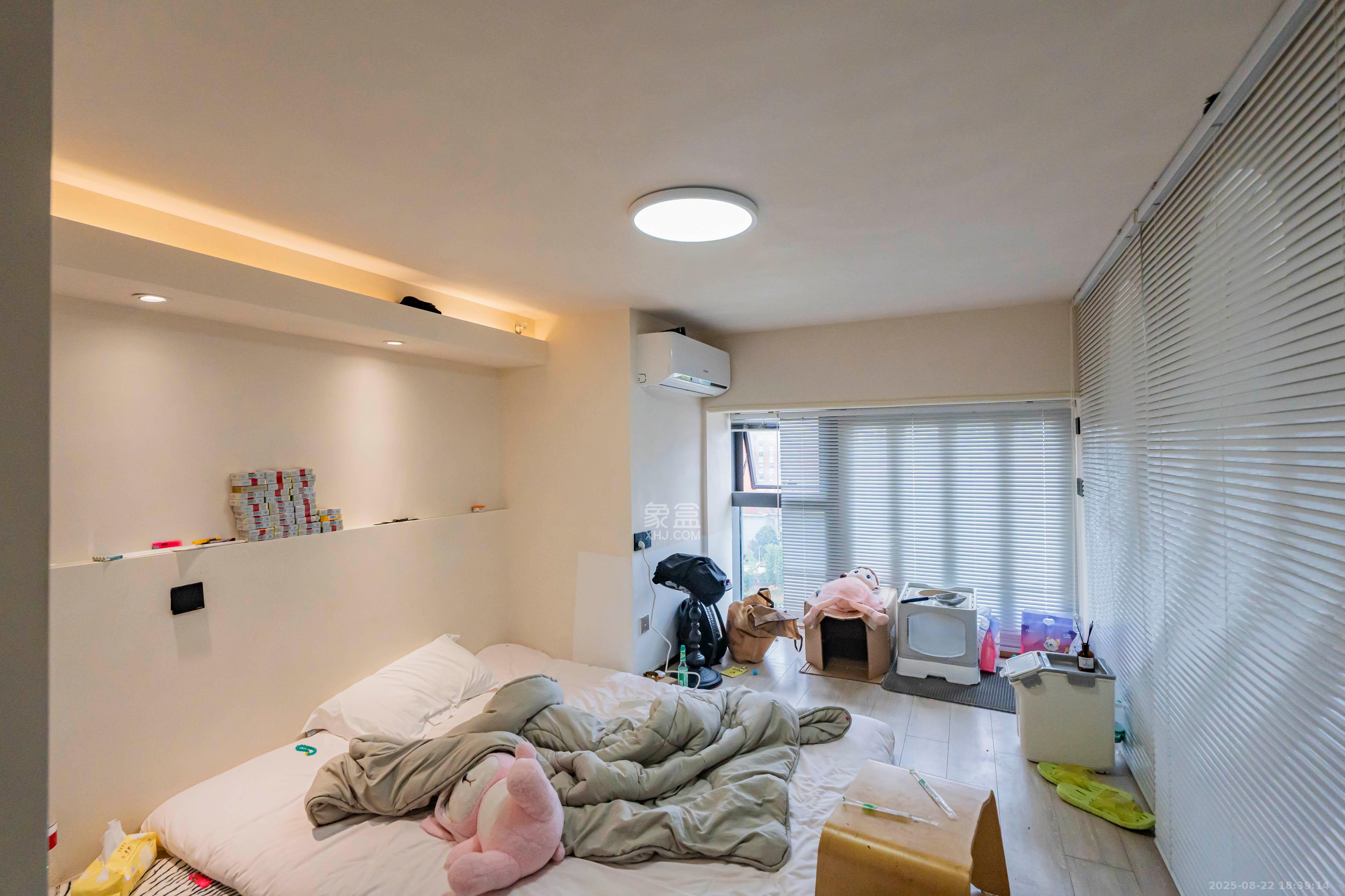 华远华时代  3室1厅1卫    80.0万卧室