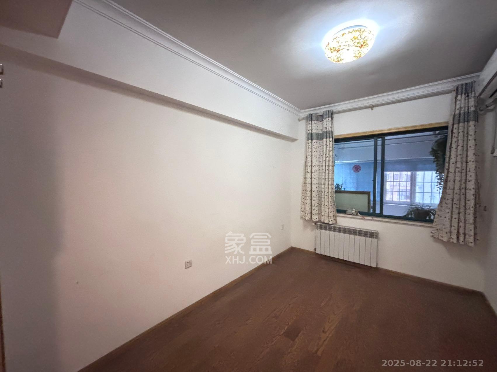 圣爵菲斯  4室2厅2卫    3200.0元/月 圣爵菲斯  4室2厅2卫    3200.0元/月室内图