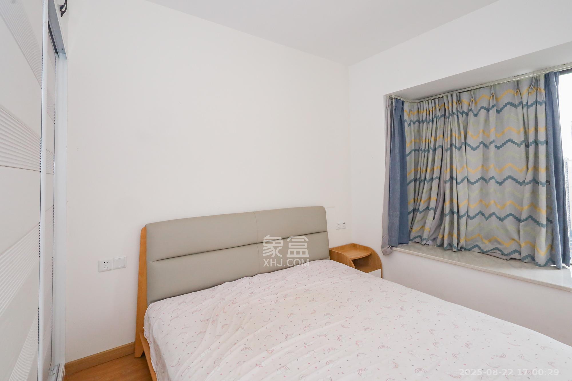 钰龙天下二期(钰龙佳园) 2室2厅1卫 169.0万 钰龙天下二期(钰龙佳园) 2室2厅1卫 169.0万卧室