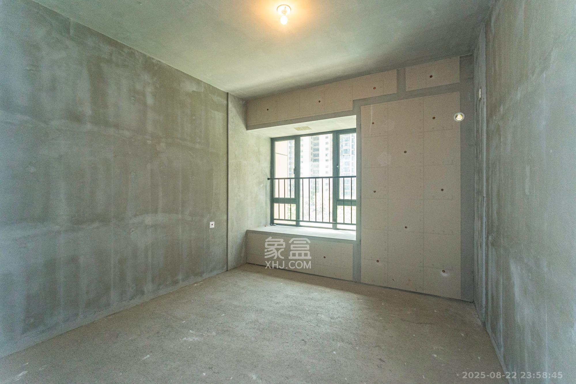 日盛湖湘花苑  3室2厅1卫    67.0万 日盛湖湘花苑  3室2厅1卫    67.0万卧室