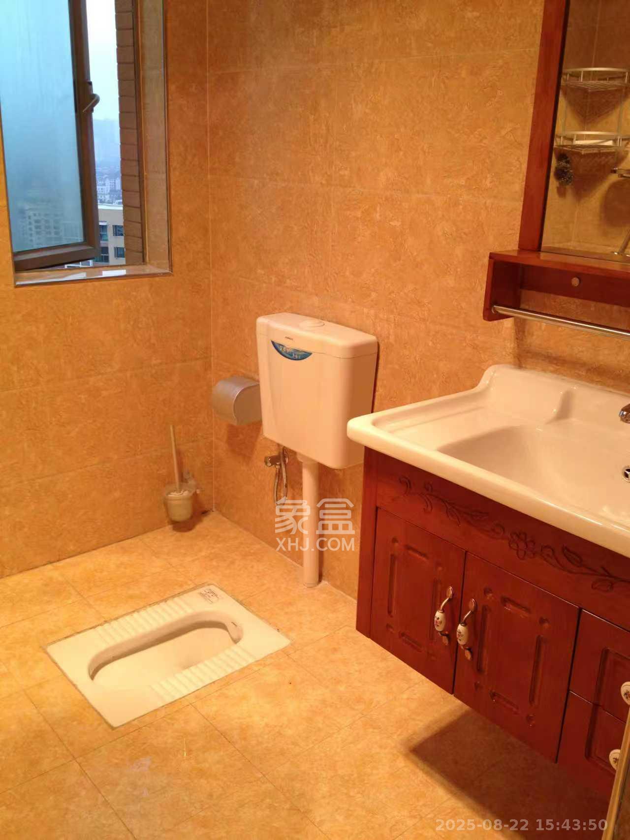 新城新世界一二三期 2室1厅1卫 2050.0元/月 新城新世界一二三期 2室1厅1卫 2050.0元/月室内图