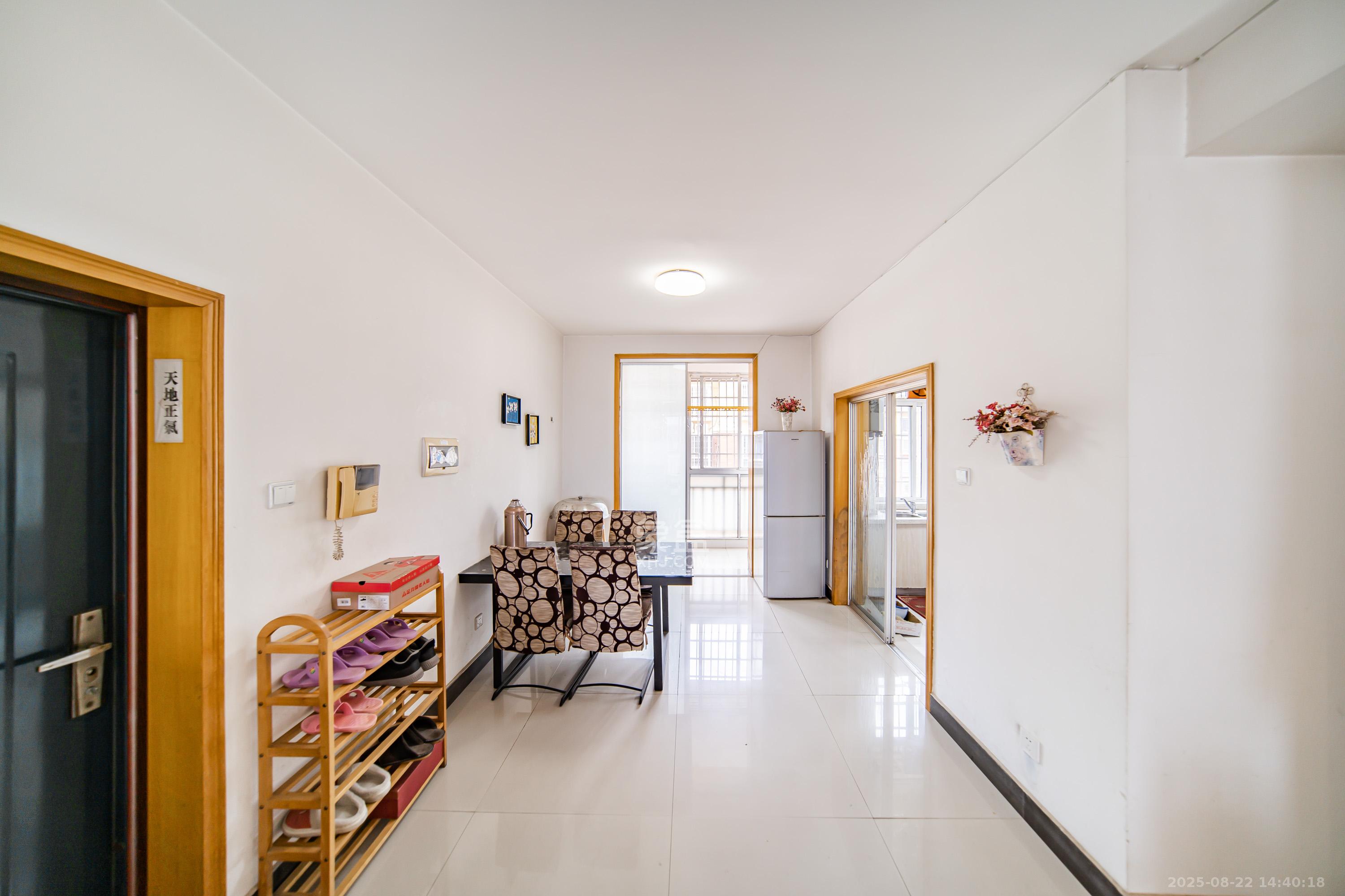 水印华府一期 3室2厅2卫 63.0万 水印华府一期 3室2厅2卫 63.0万其他