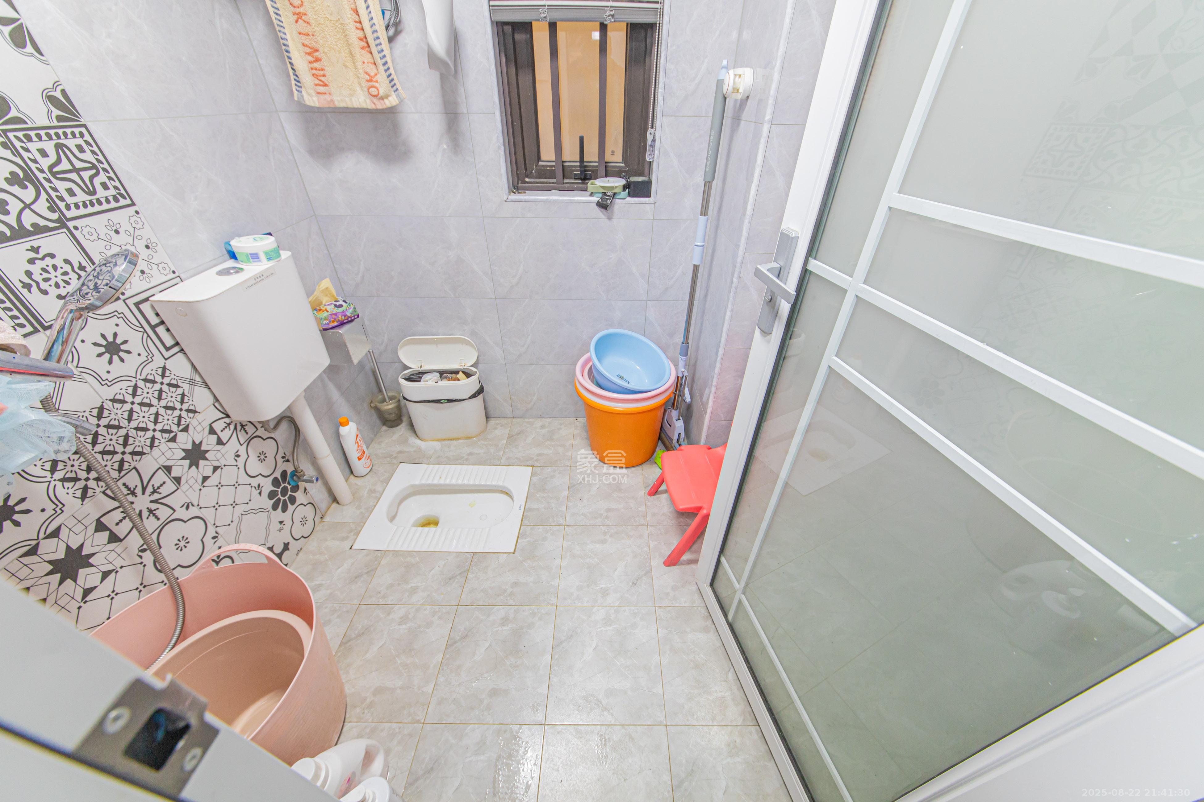 北辰中央公园DF区  3室2厅2卫    118.8万卫生间