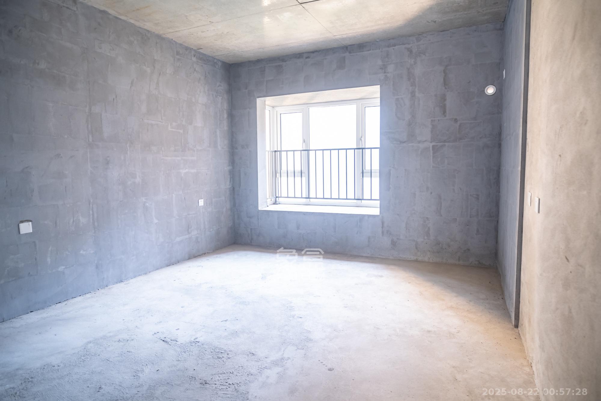 荣盛花语城  4室2厅2卫    79.0万 荣盛花语城  4室2厅2卫    79.0万卧室