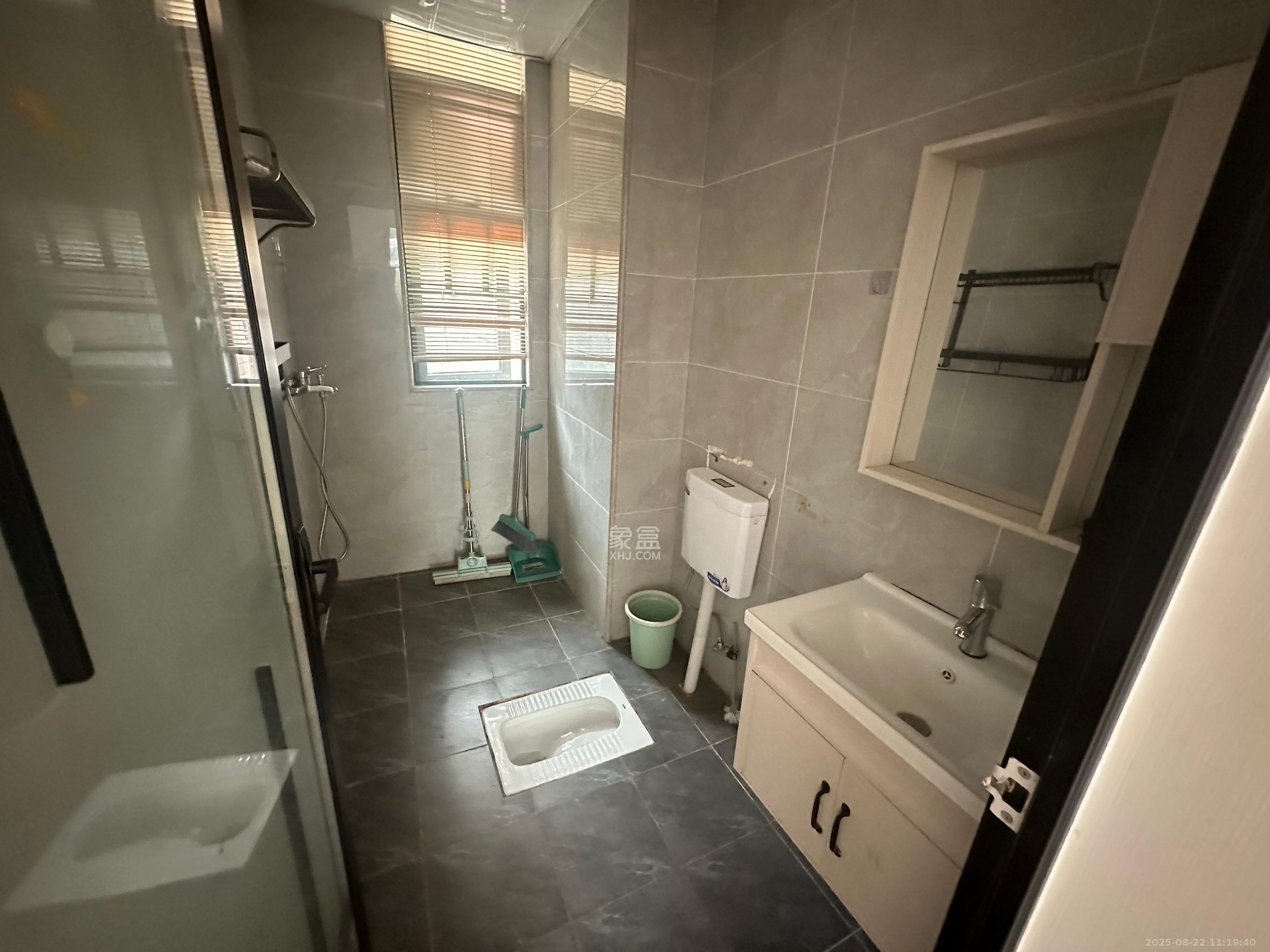 恒大雅苑 3室2厅1卫 3000.0元/月 恒大雅苑 3室2厅1卫 3000.0元/月室内图