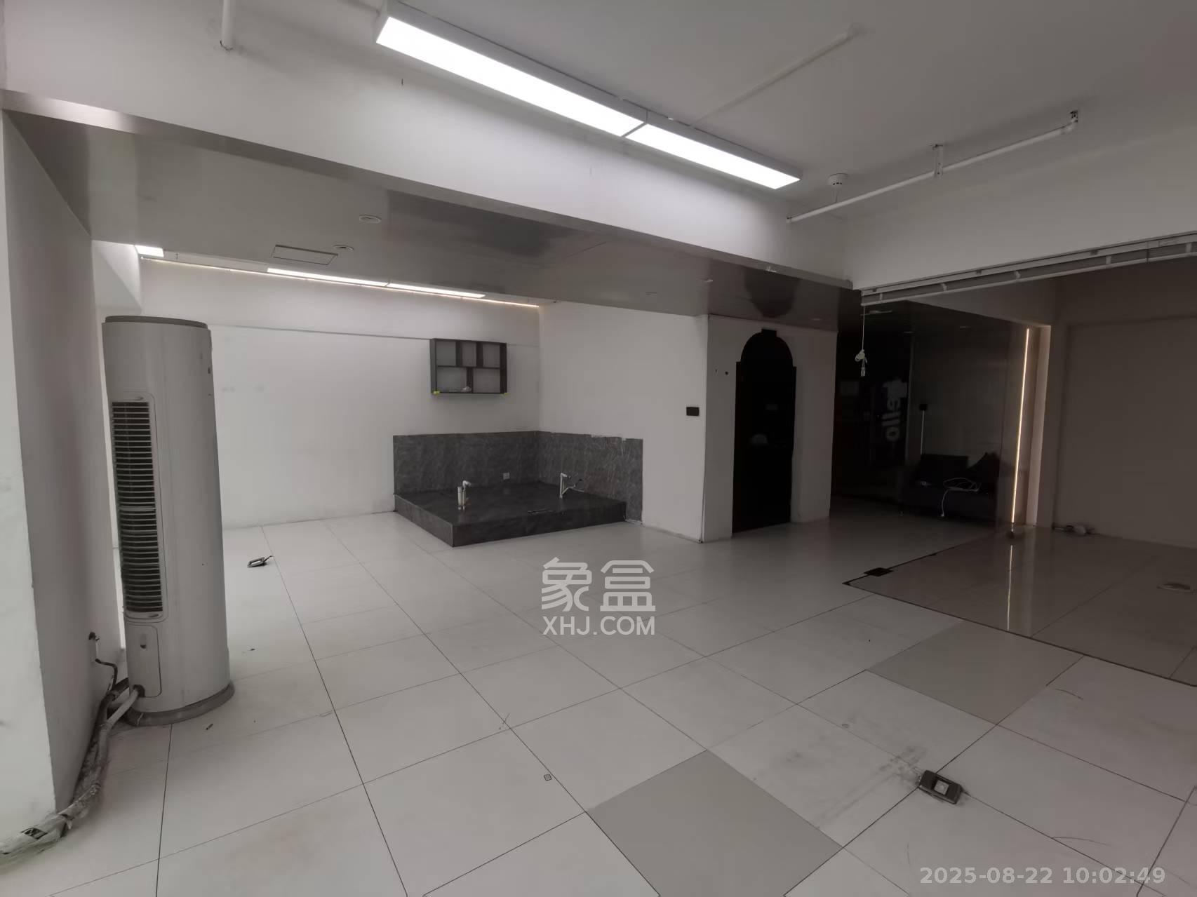 德思勤城市广场(宝格丽公寓) 3室2厅1卫 3000.0元/月 德思勤城市广场(宝格丽公寓) 3室2厅1卫 3000.0元/月室内图