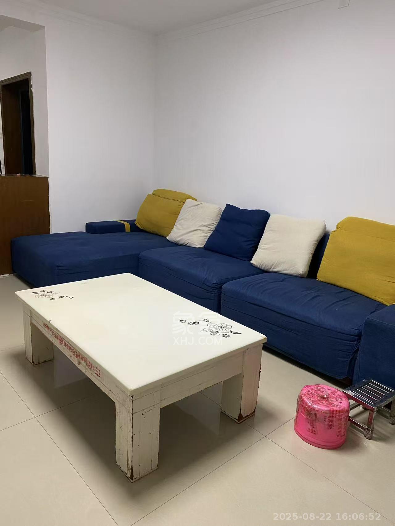 鄱阳小区 3室2厅1卫 1400.0元/月 鄱阳小区 3室2厅1卫 1400.0元/月室内图