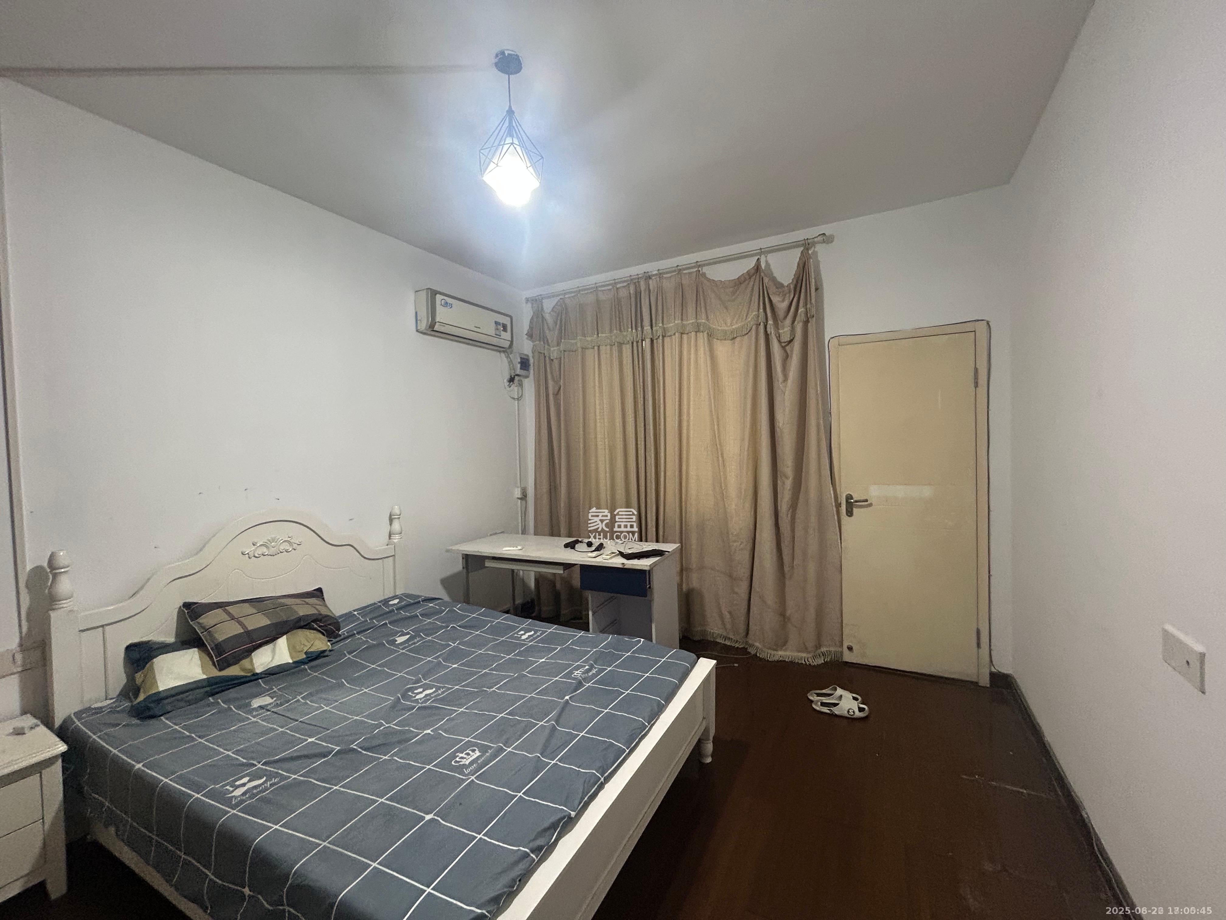 外运宿舍 3室2厅1卫 1800.0元/月 外运宿舍 3室2厅1卫 1800.0元/月室内图