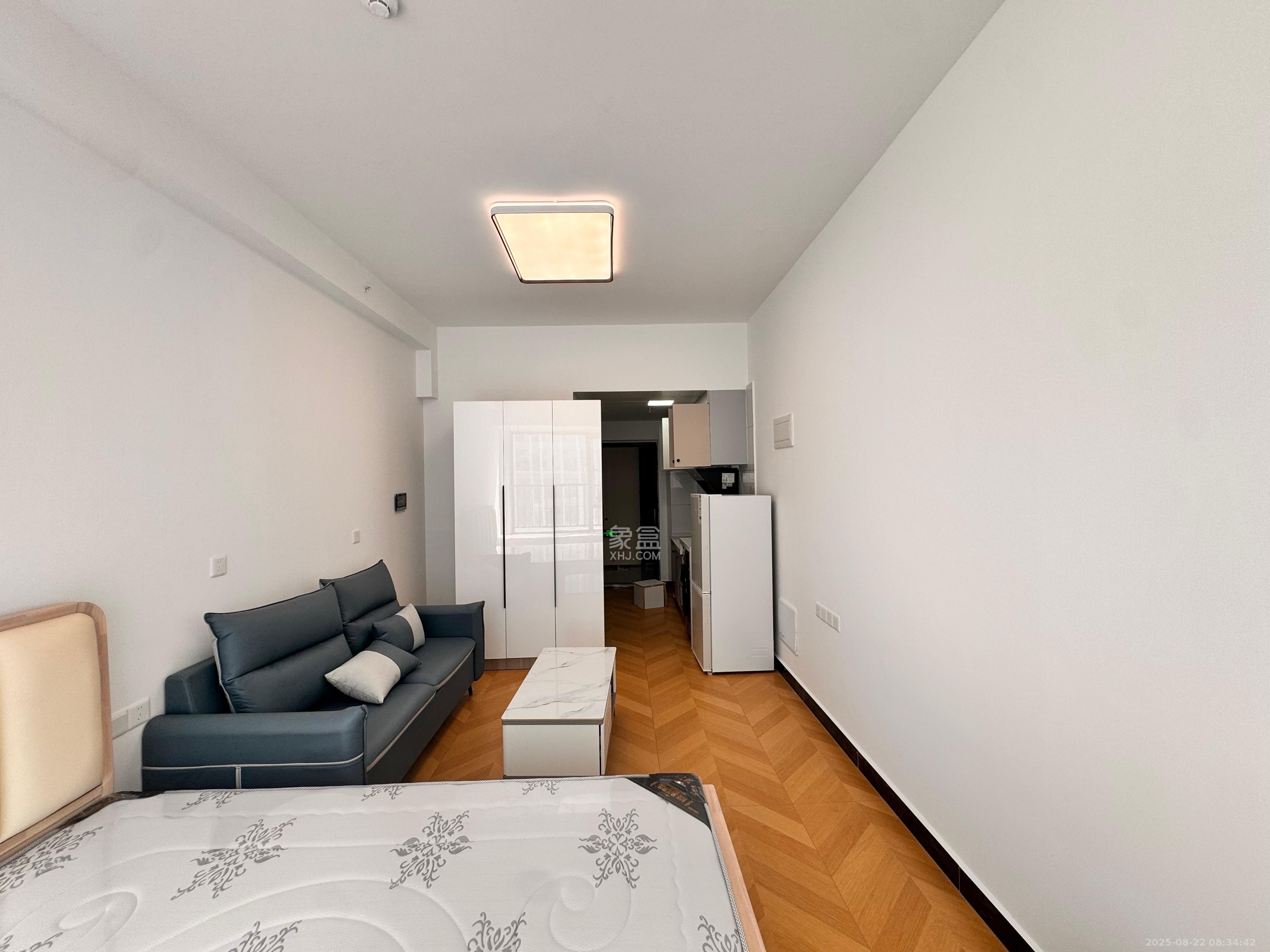 信诚湘江揽月（至善美景大厦）  1室0厅0卫    1300.0元/月室内图