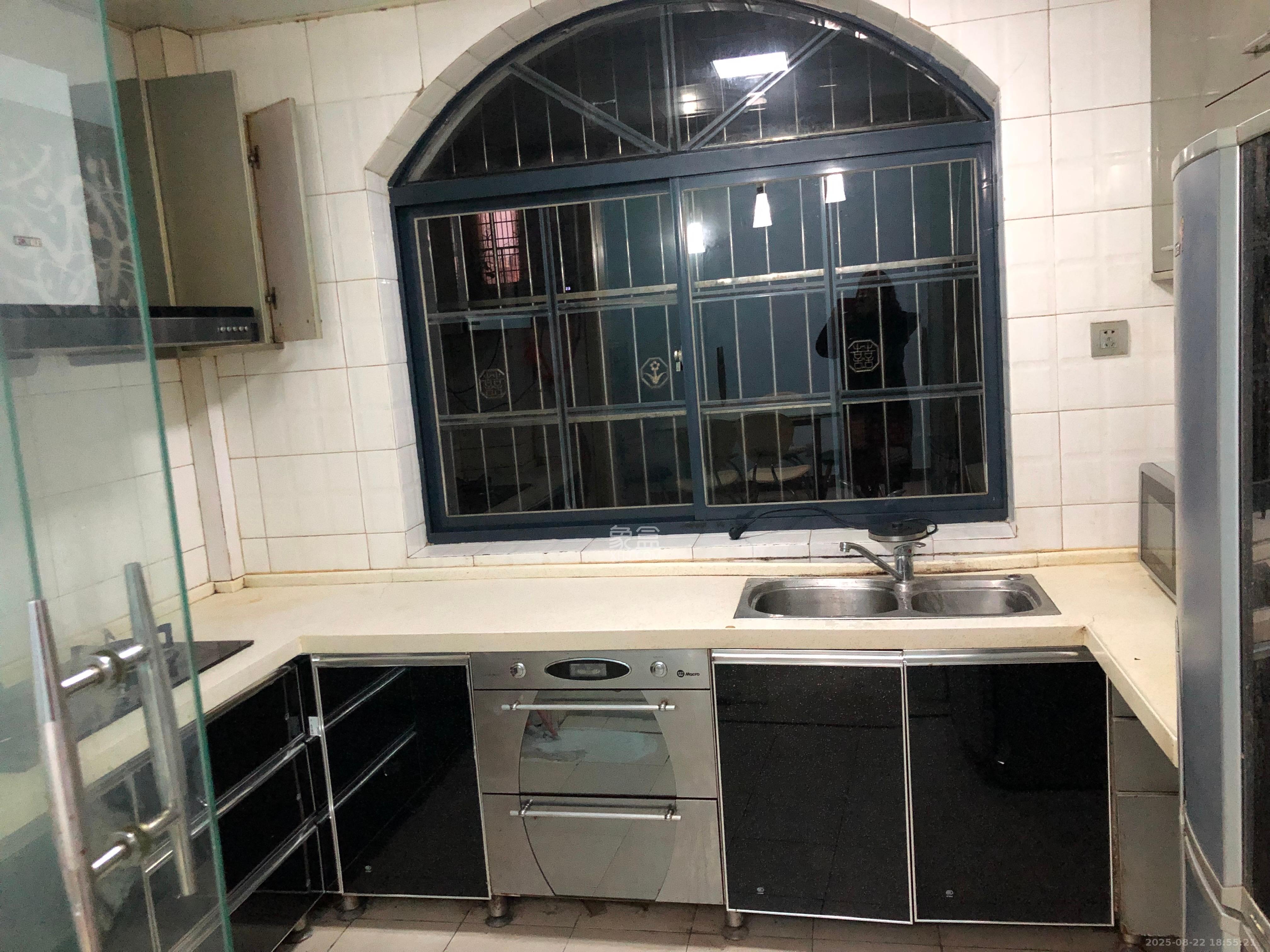 中江锦城 1室0厅0卫 2500.0元/月 中江锦城 1室0厅0卫 2500.0元/月室内图