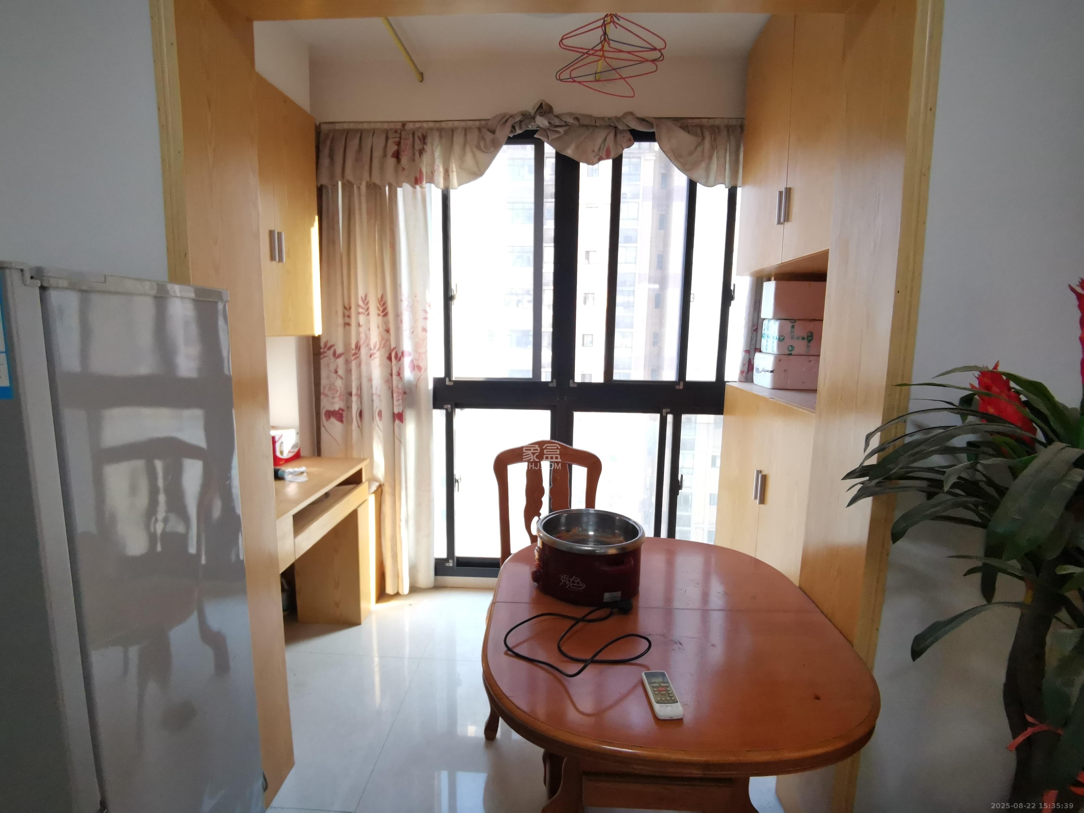 锦湘国际星城三期(锦绣苑) 2室2厅1卫 2300.0元/月 锦湘国际星城三期(锦绣苑) 2室2厅1卫 2300.0元/月室内图