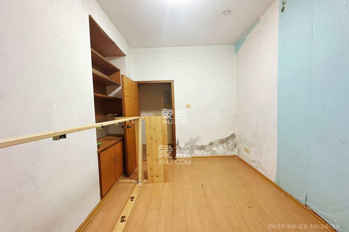 幸福洋房  4室2厅2卫    2200.0元/月 幸福洋房  4室2厅2卫    2200.0元/月室内图