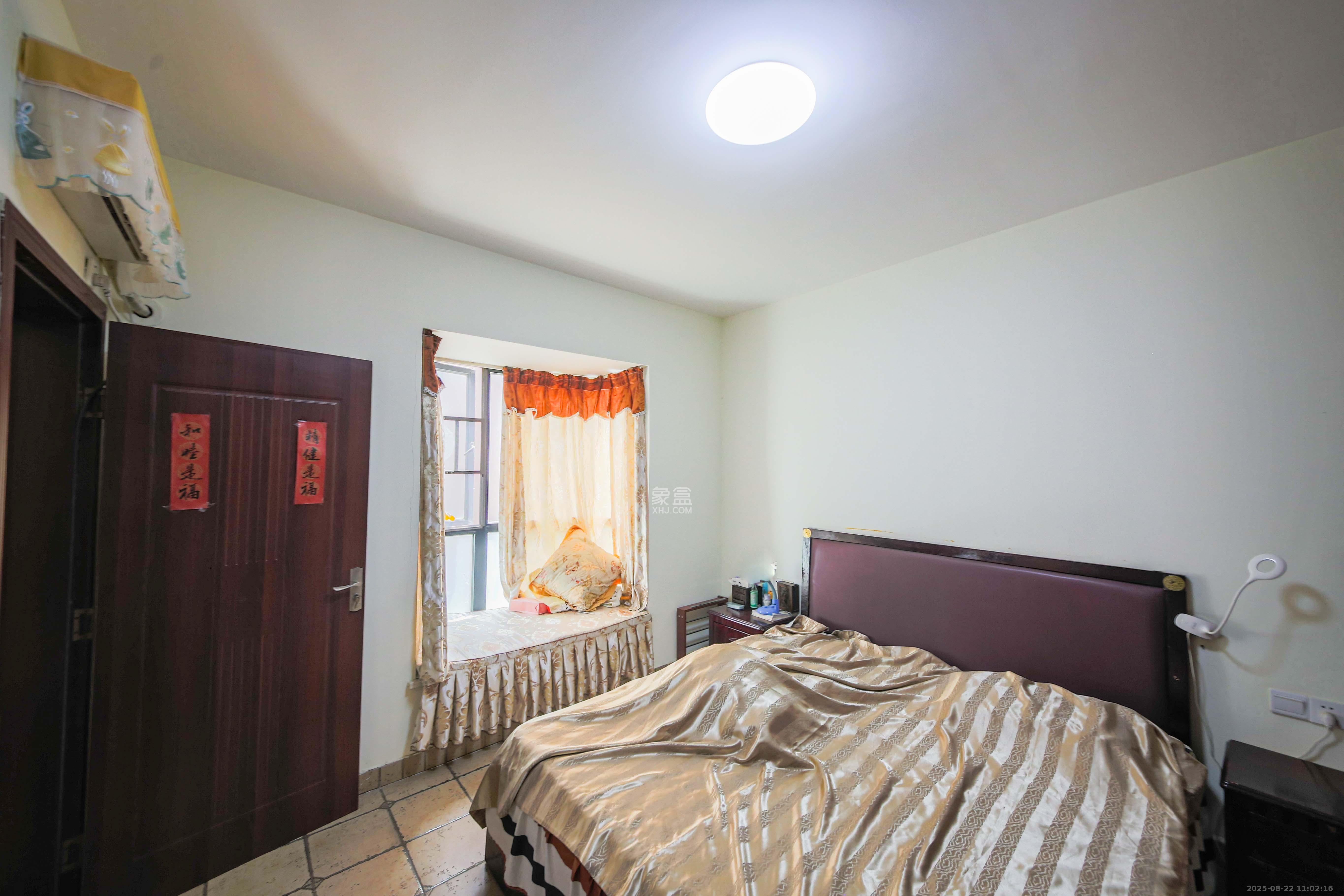 鑫远湘府华城 2室2厅1卫 89.0万 鑫远湘府华城 2室2厅1卫 89.0万卧室