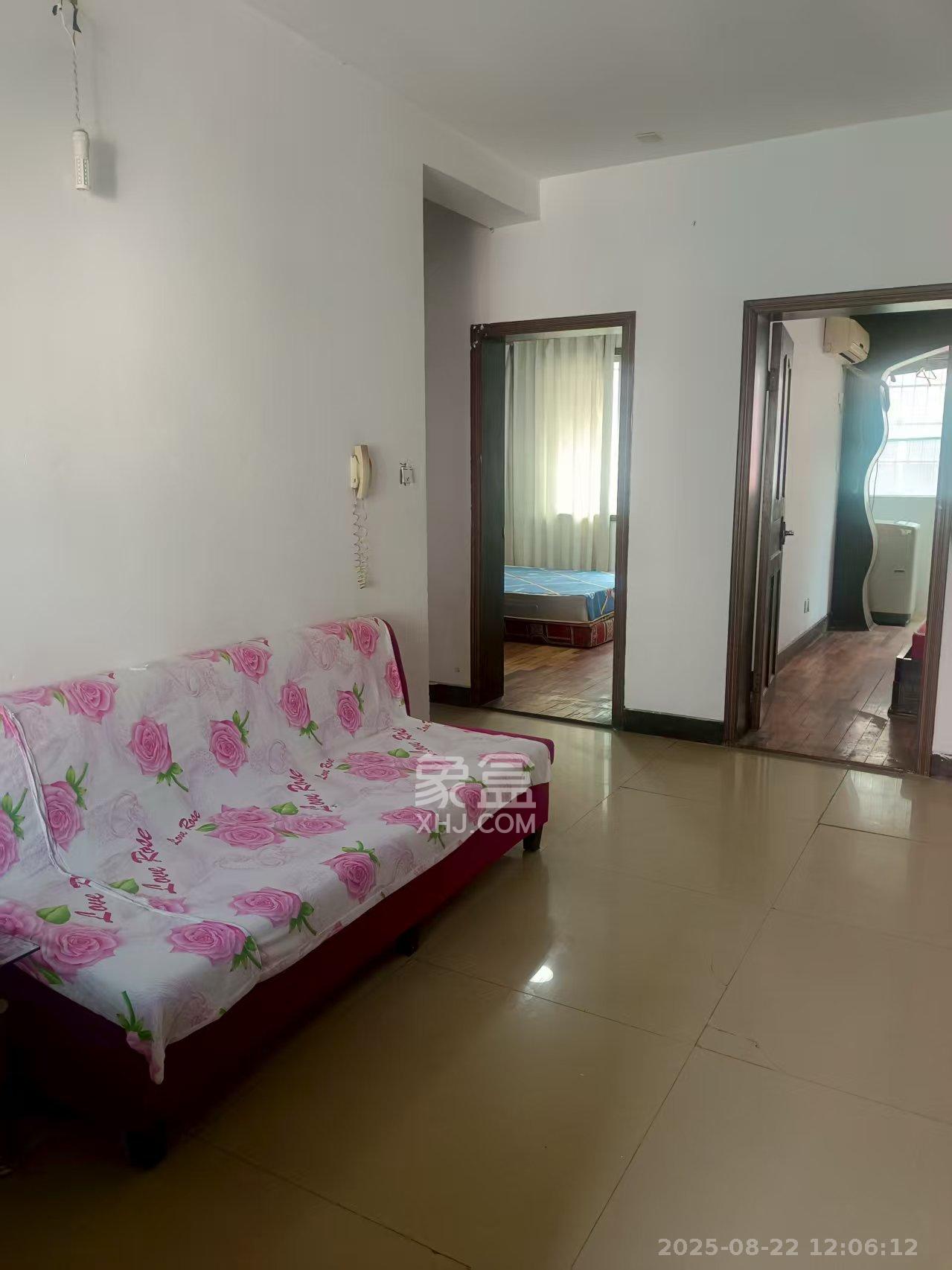 茶叶大市场“山水茗园” 2室2厅1卫 900.0元/月 茶叶大市场“山水茗园” 2室2厅1卫 900.0元/月室内图