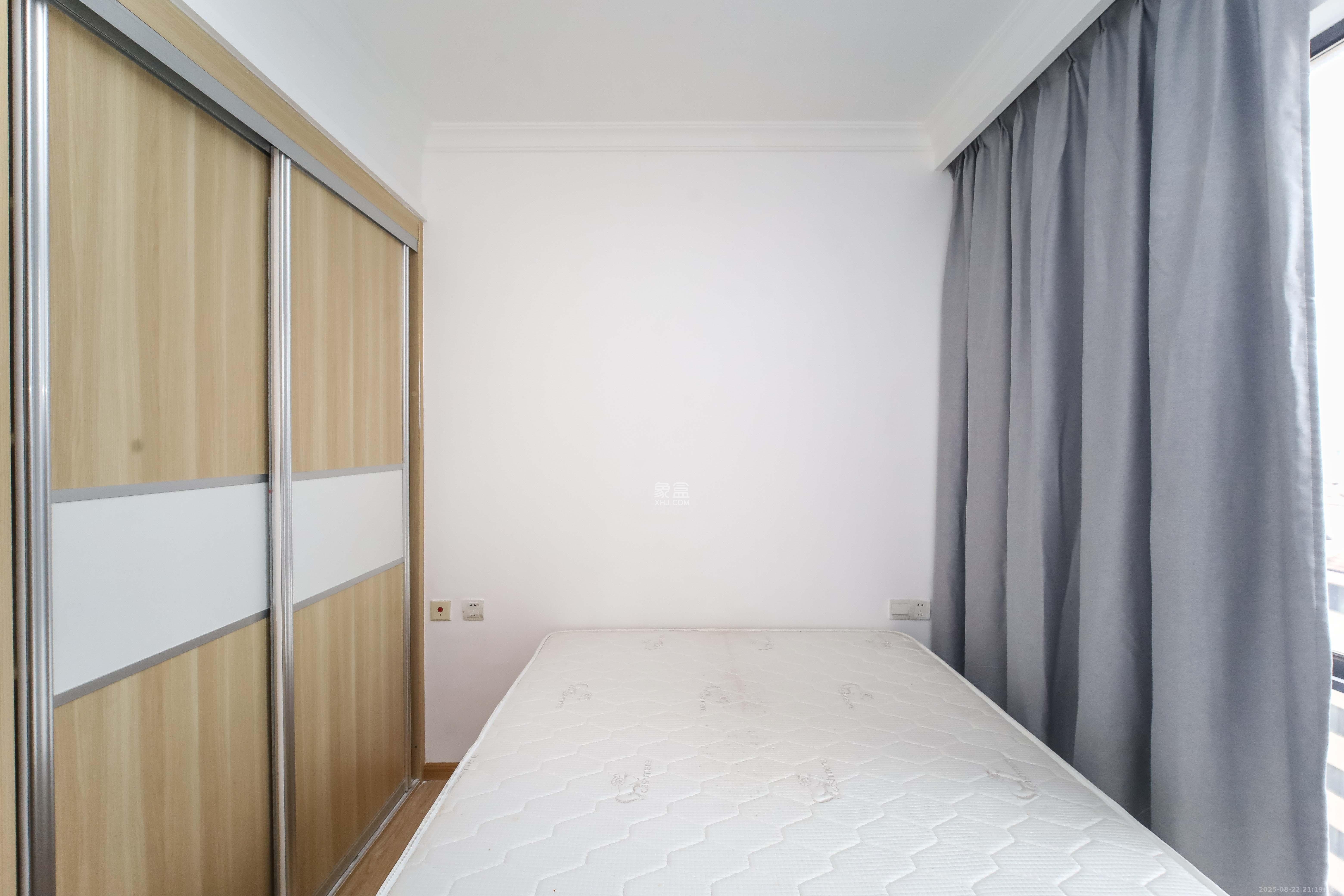 佳兆业时代广场  2室2厅1卫    66.0万卧室