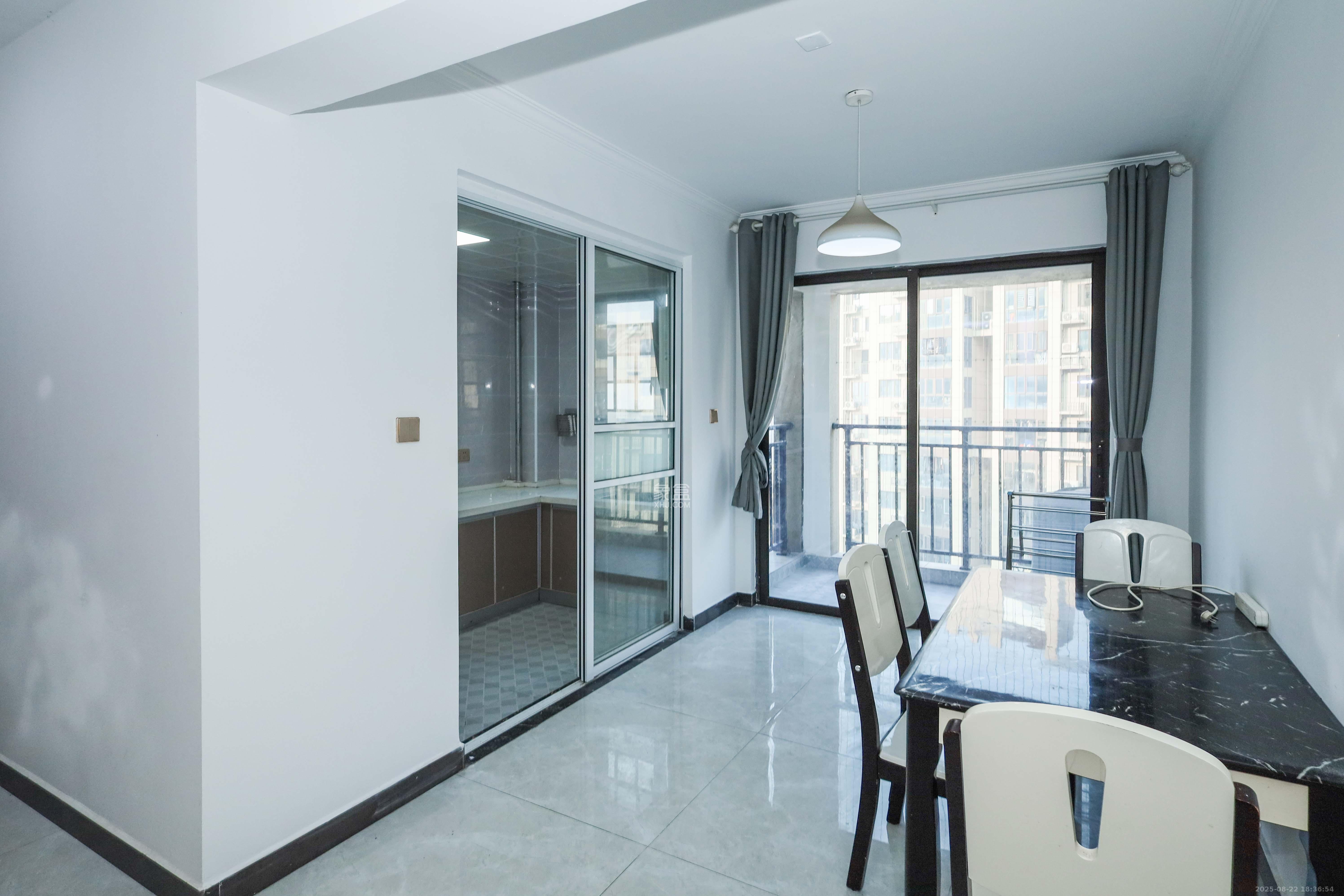 中国铁建梅溪青秀二期  4室2厅2卫    145.0万其他