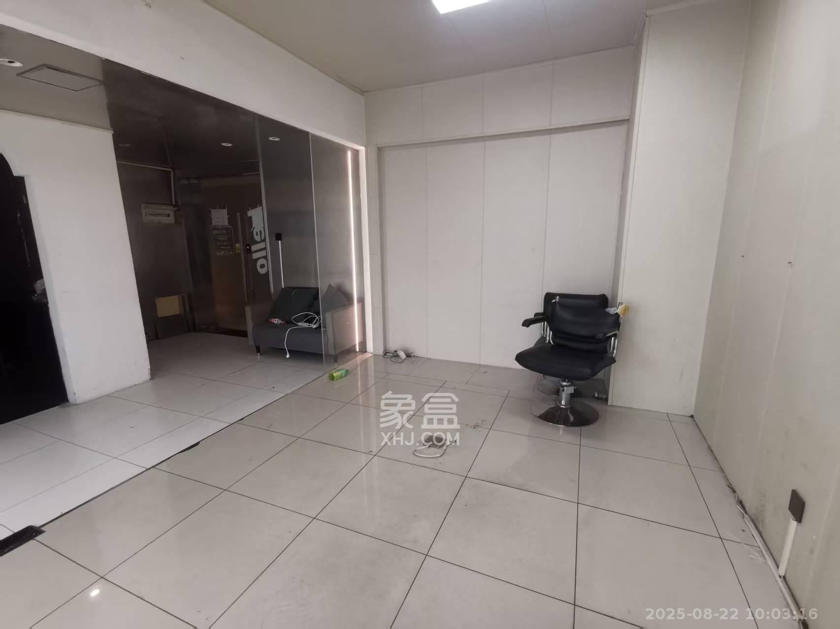 德思勤城市广场(宝格丽公寓) 3室2厅1卫 3000.0元/月 德思勤城市广场(宝格丽公寓) 3室2厅1卫 3000.0元/月室内图