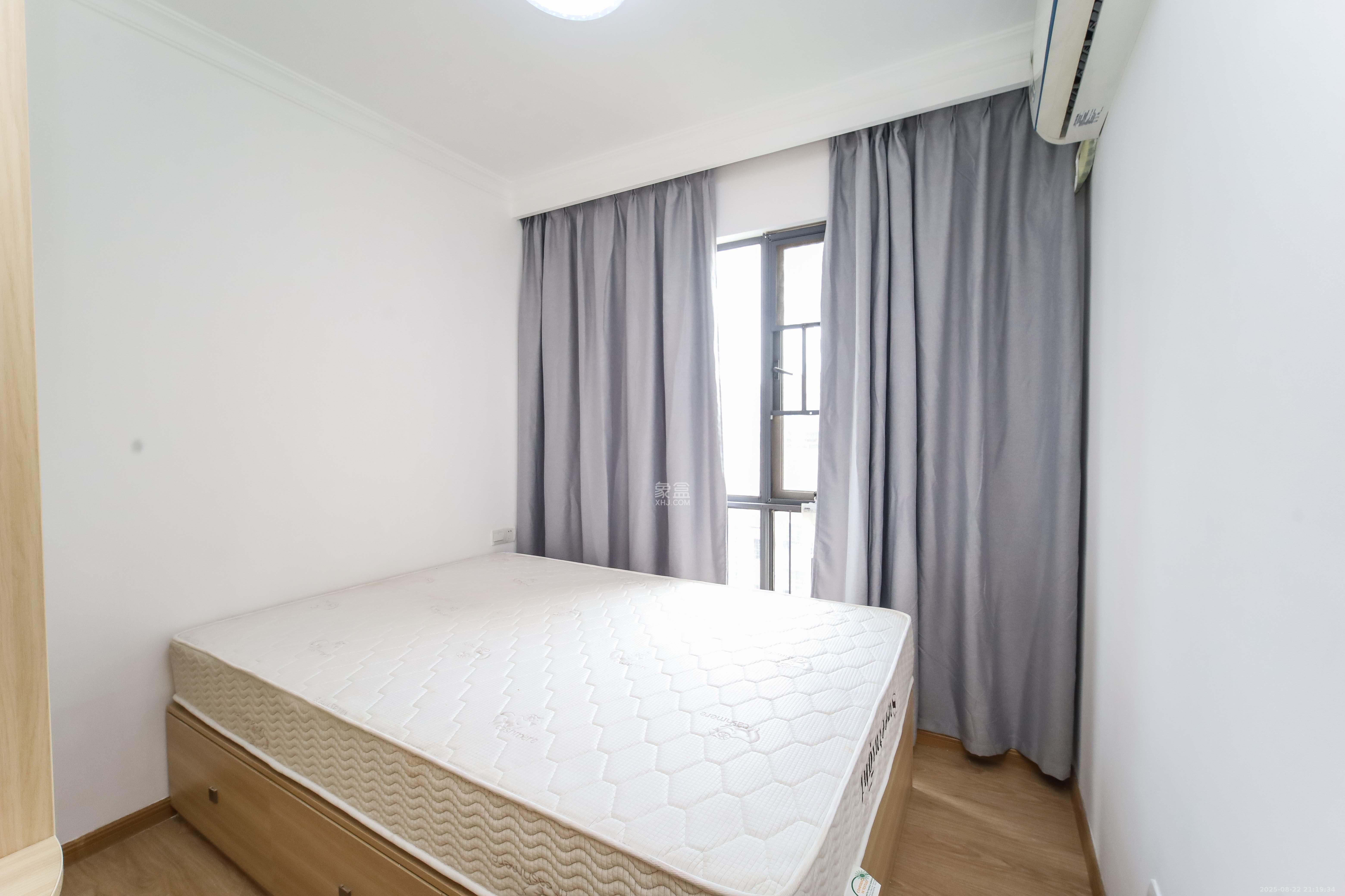 佳兆业时代广场  2室2厅1卫    66.0万卧室