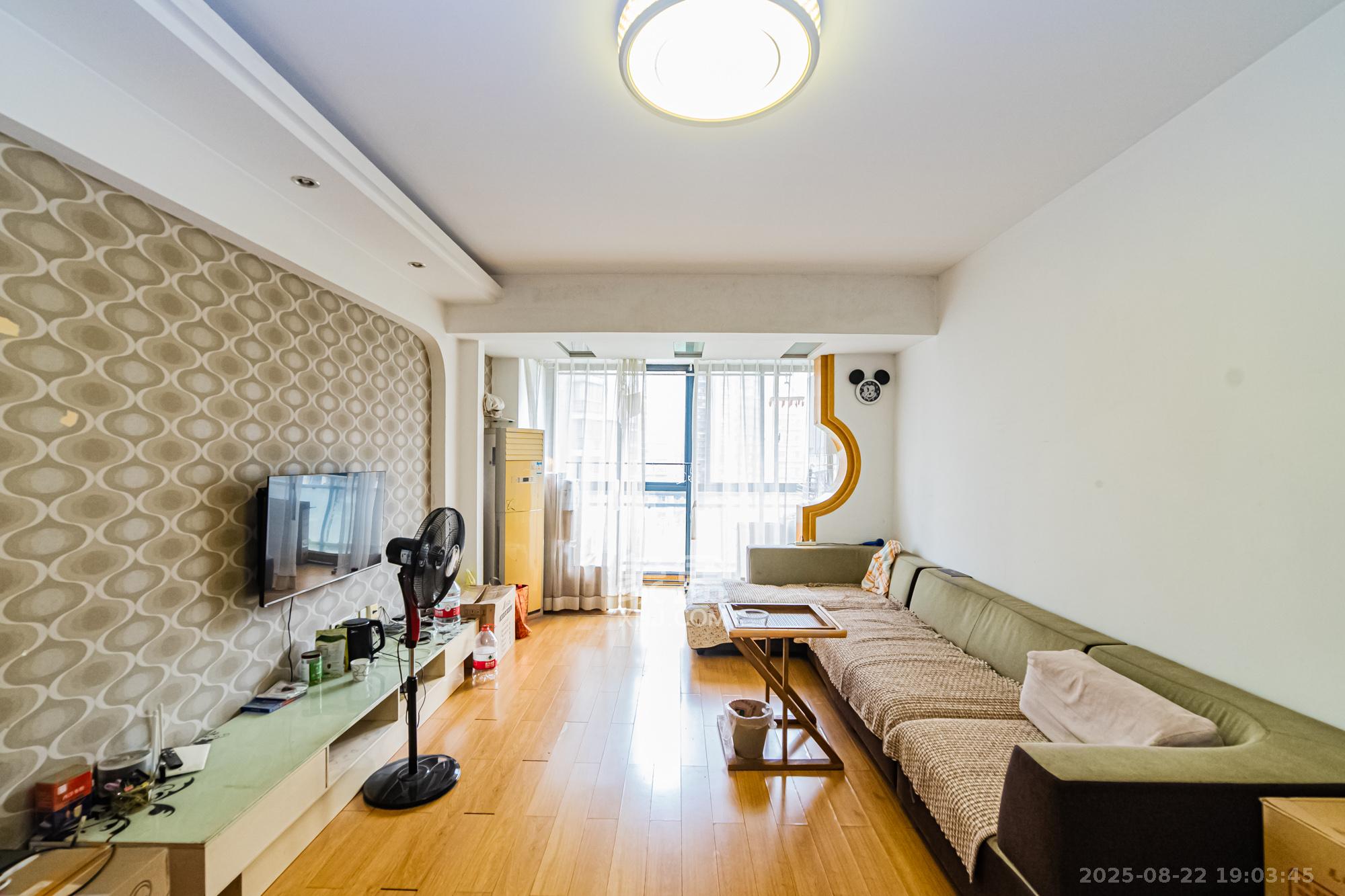 湘江北尚  2室2厅1卫    99.0万 湘江北尚  2室2厅1卫    99.0万