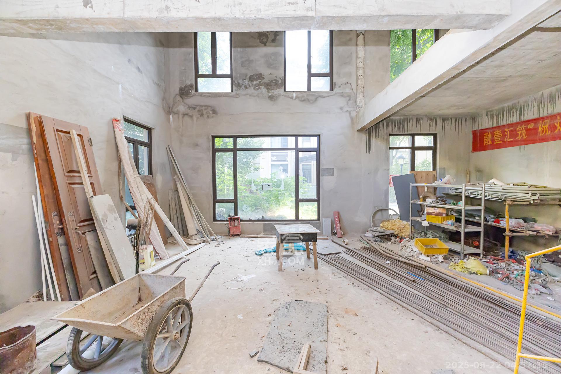 龙湖璟宸原著(龙湖紫宸)  6室2厅4卫    680.0万 龙湖璟宸原著(龙湖紫宸)  6室2厅4卫    680.0万