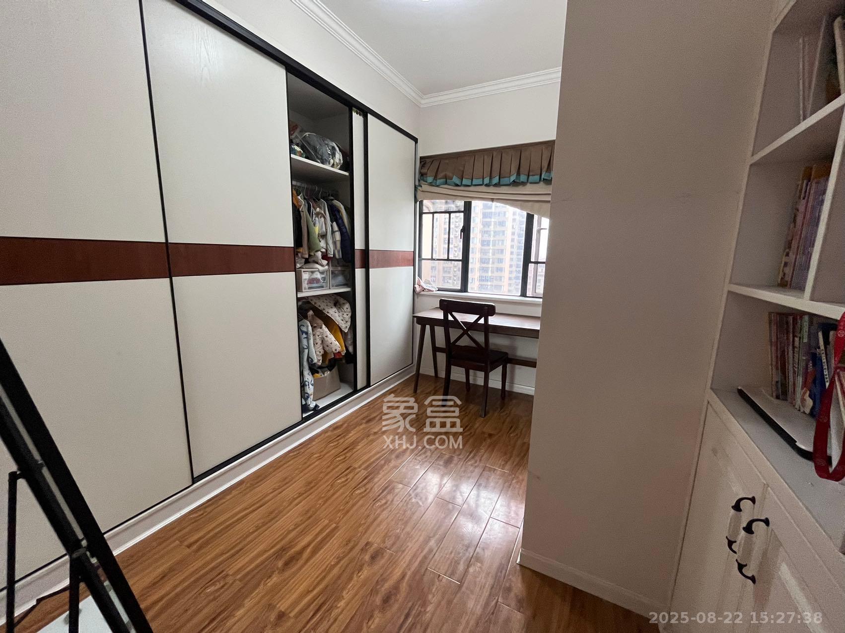 富春山 4室2厅2卫 2800.0元/月 富春山 4室2厅2卫 2800.0元/月室内图