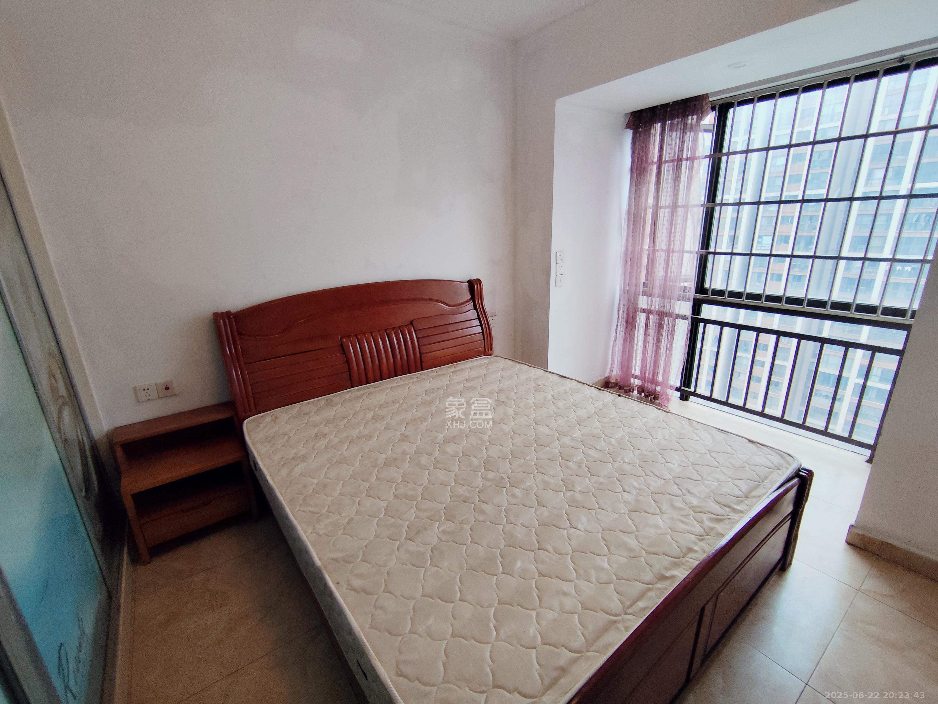 旭辉华庭  3室2厅1卫    1700.0元/月 旭辉华庭  3室2厅1卫    1700.0元/月室内图