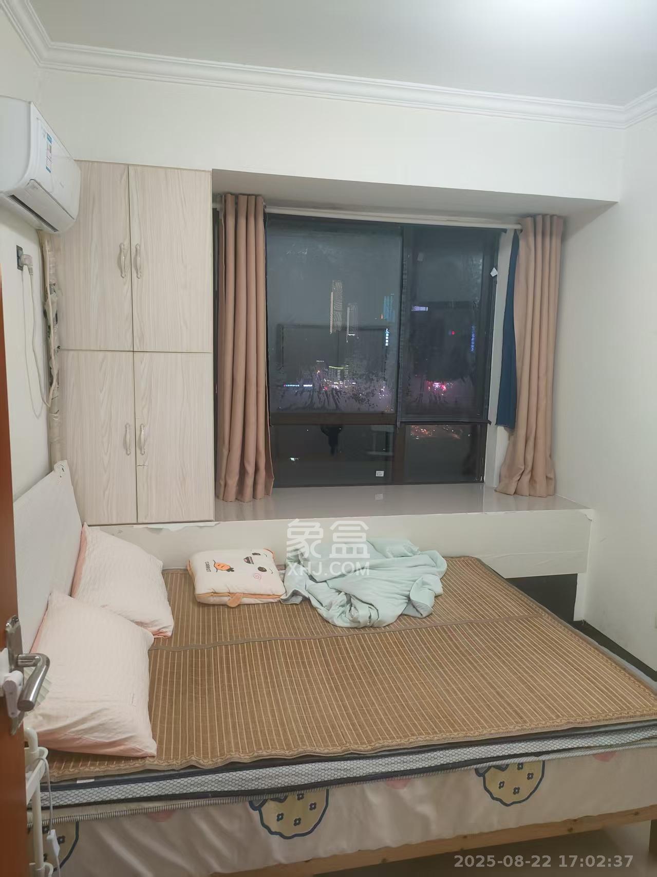 天下一家  1室1厅1卫   1700.00元/月室内图