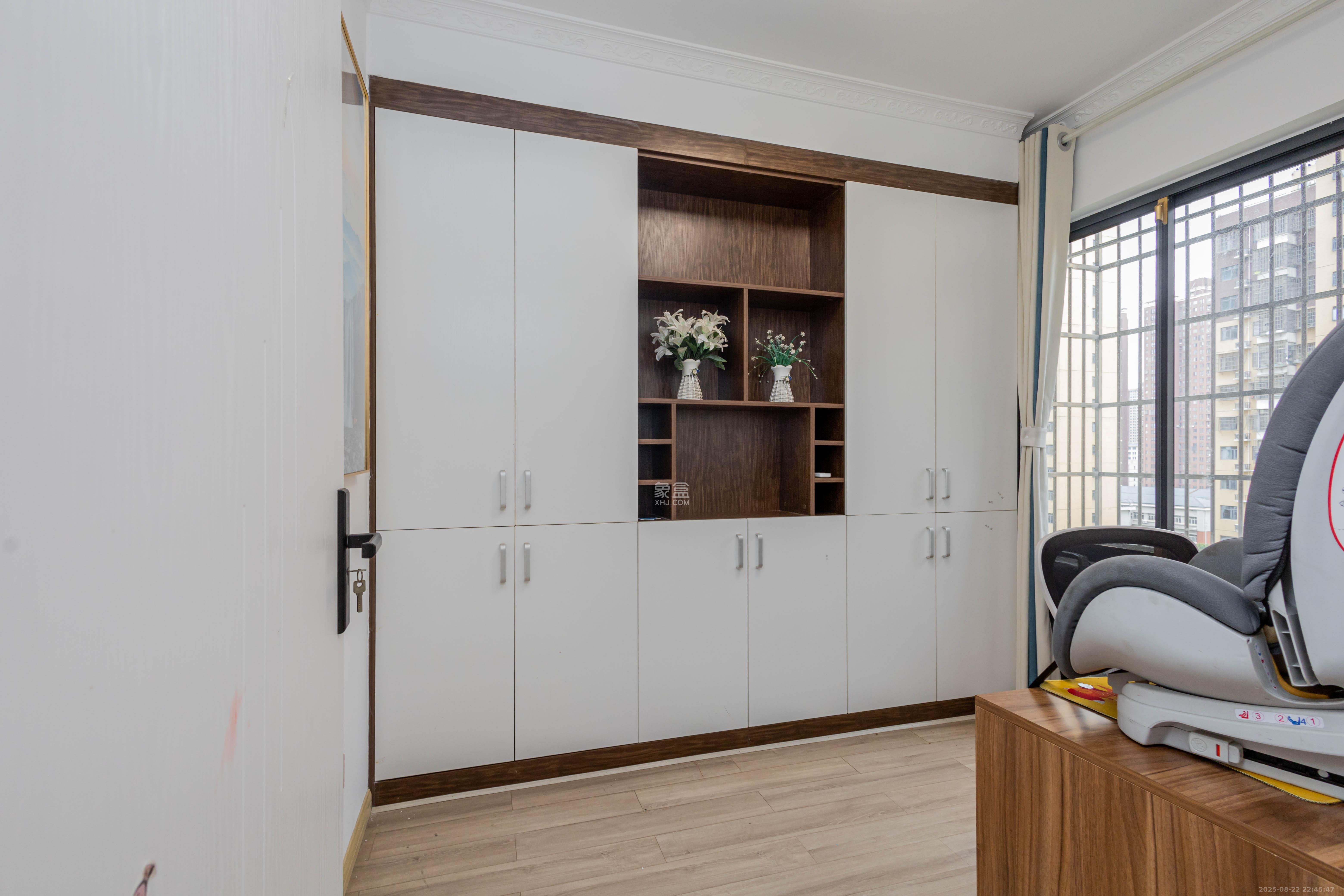 中国铁建国际城二期 4室2厅2卫 86.8万 中国铁建国际城二期 4室2厅2卫 86.8万卧室