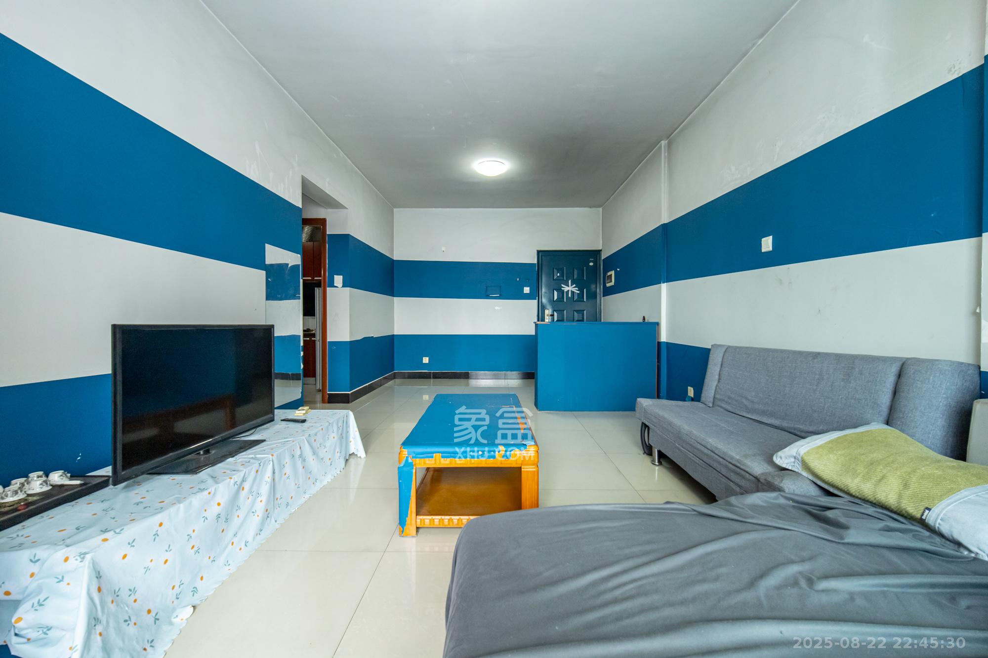 尚都花园城 2室2厅1卫 29.8万 尚都花园城 2室2厅1卫 29.8万客厅