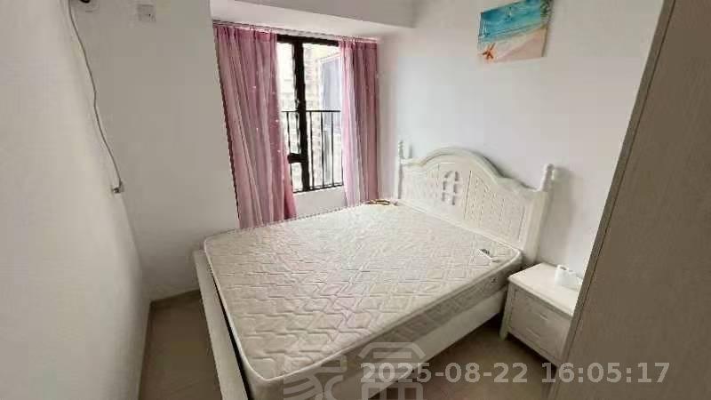 东部美的城  3室2厅2卫   1900.00元/月室内图
