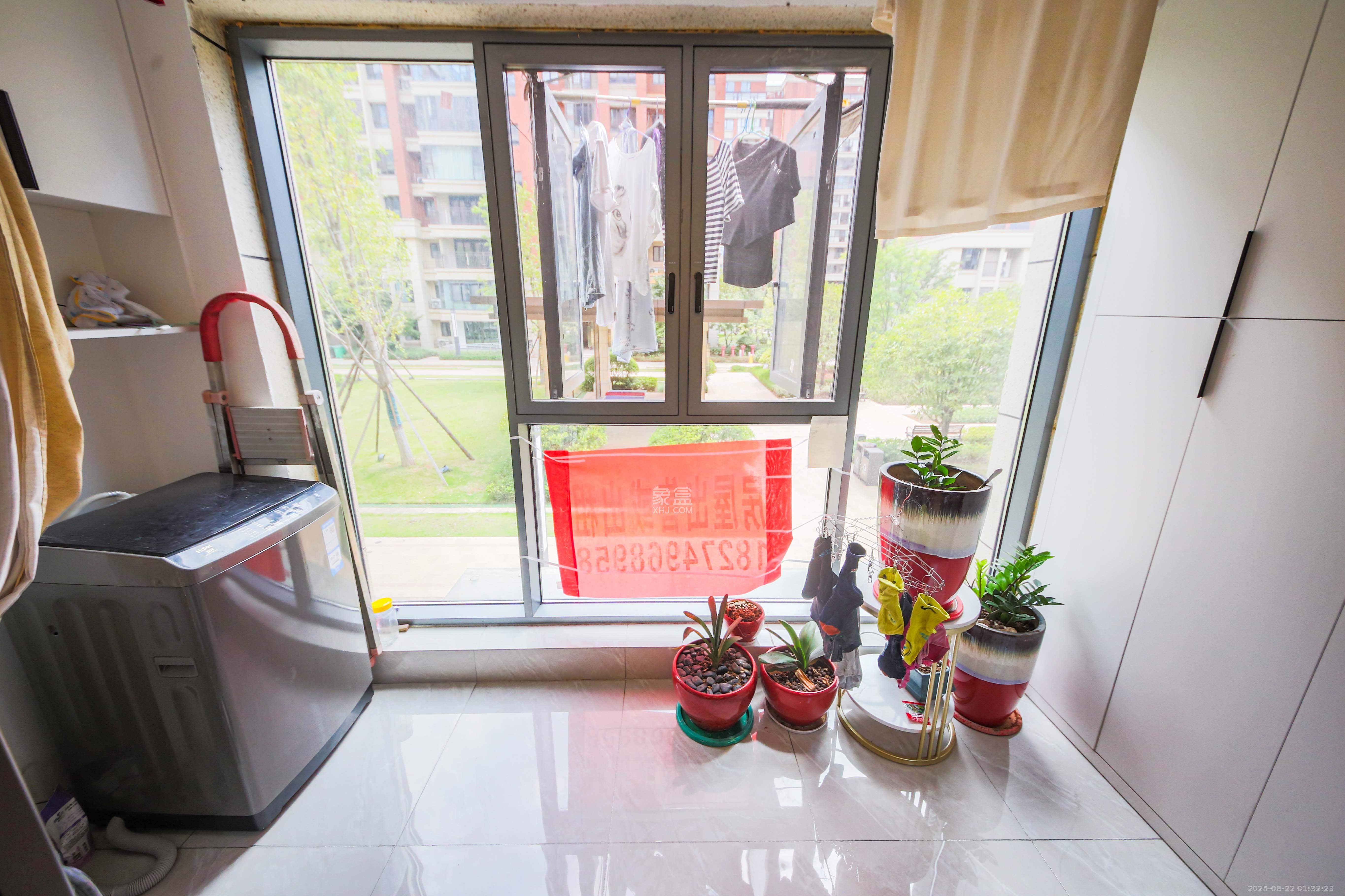 香缇雅苑(鑫远翡丽郡二期)  3室1厅1卫    140.0万 香缇雅苑(鑫远翡丽郡二期)  3室1厅1卫    140.0万阳台