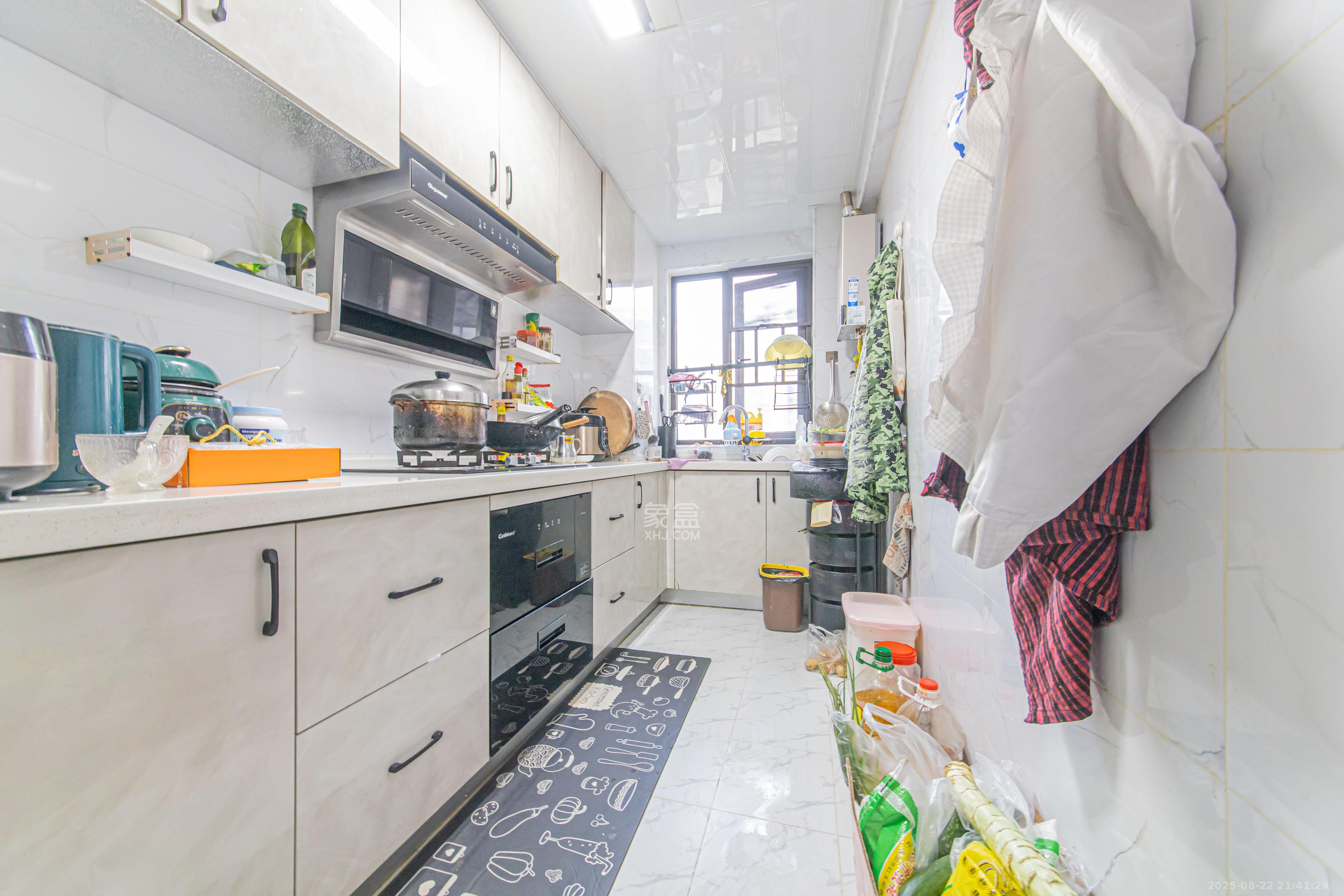 北辰中央公园DF区  3室2厅2卫    118.8万厨房