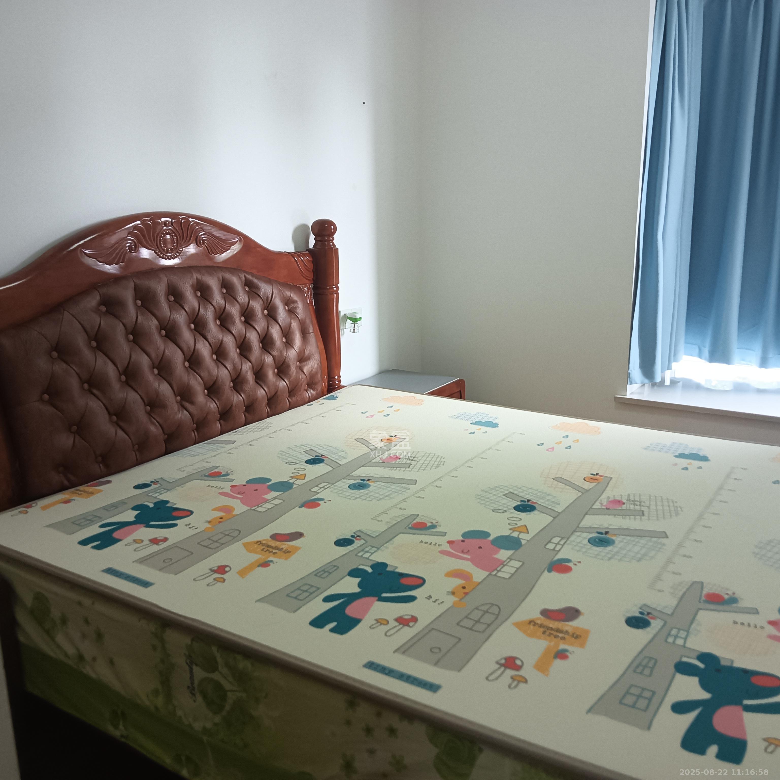 山语城一期  3室2厅1卫   2300.00元/月室内图