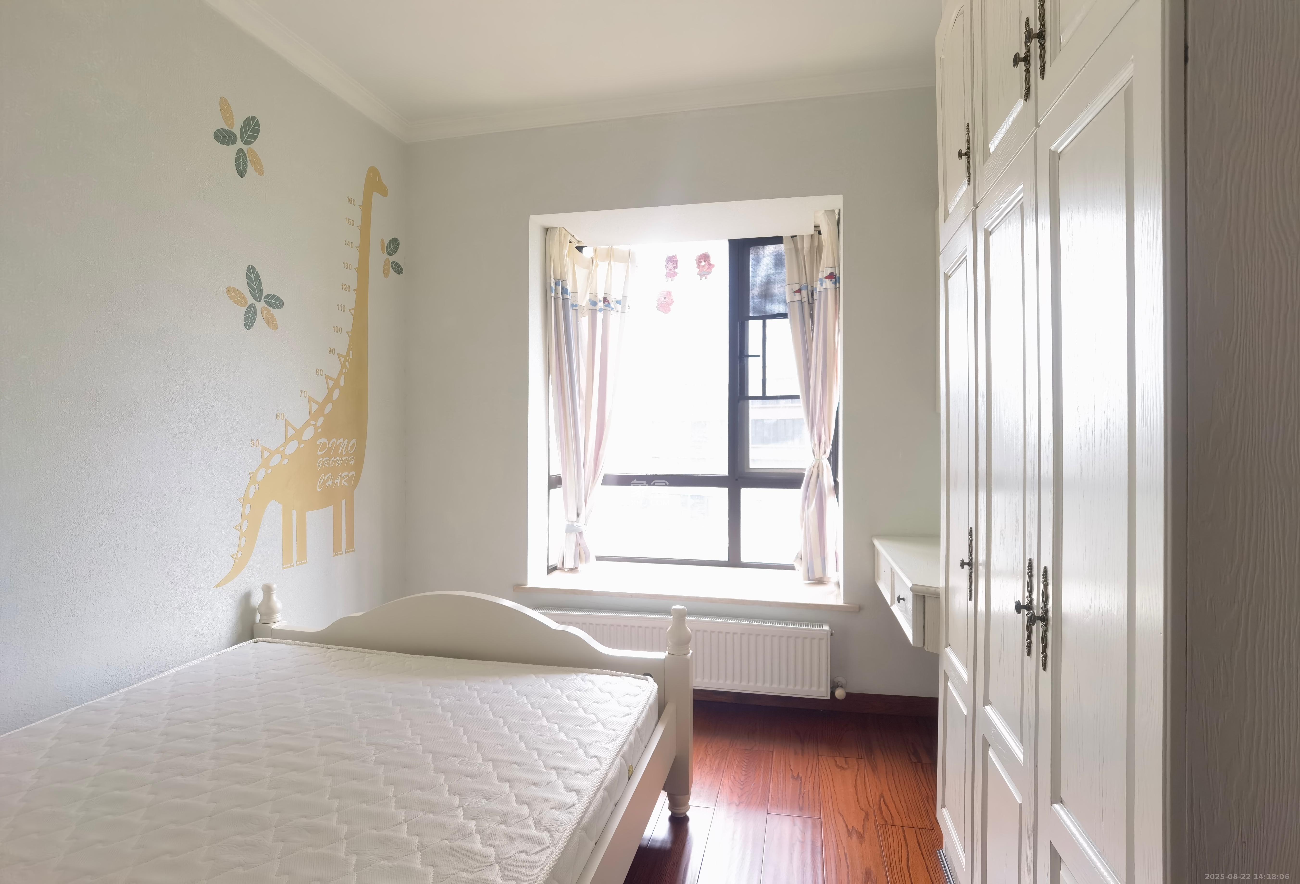 融科檀香山(融科紫檀、香山国际) 3室2厅1卫 3800.0元/月 融科檀香山(融科紫檀、香山国际) 3室2厅1卫 3800.0元/月室内图