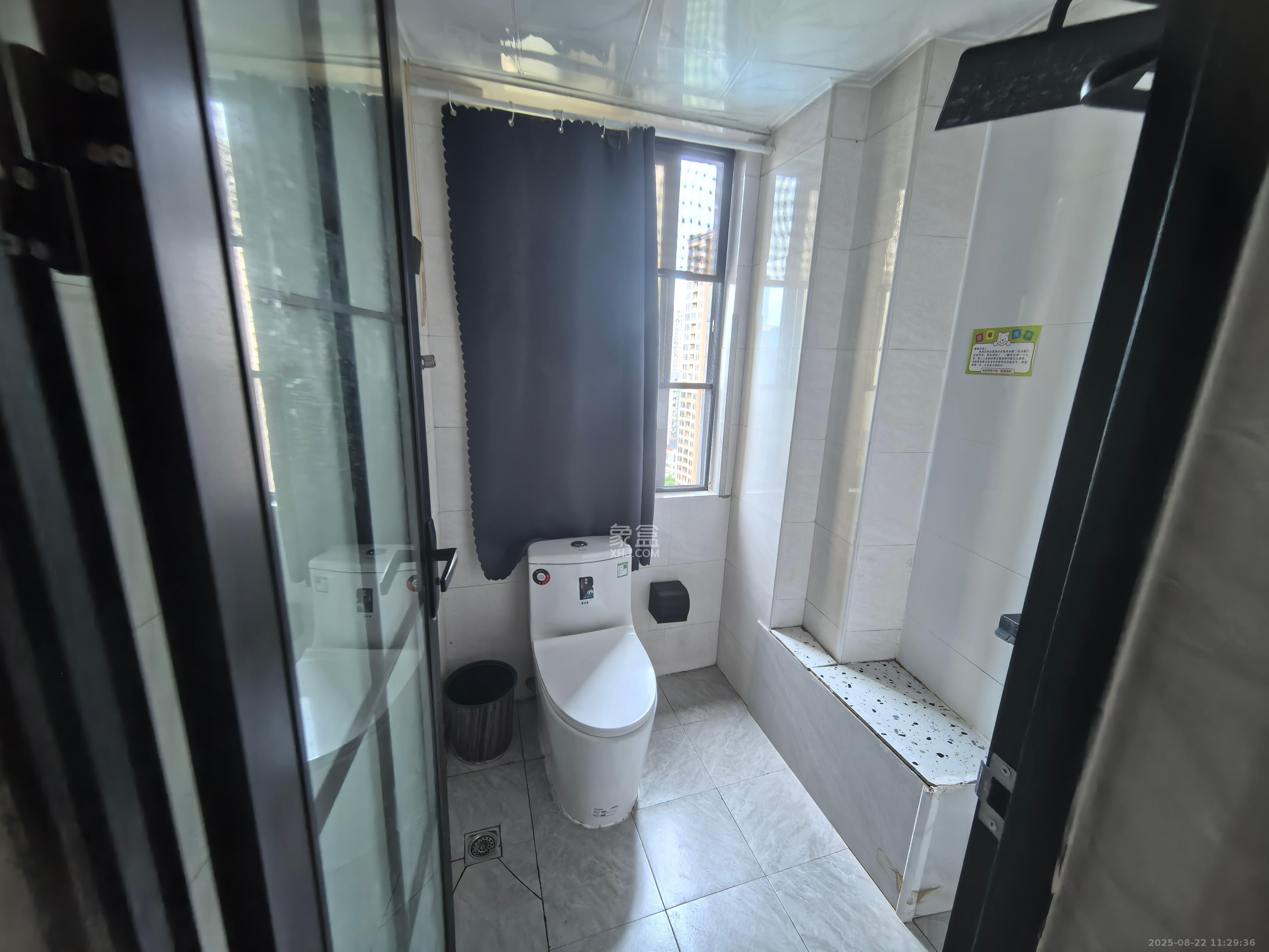 七彩丽都 1室1厅1卫 1500.0元/月 七彩丽都 1室1厅1卫 1500.0元/月室内图