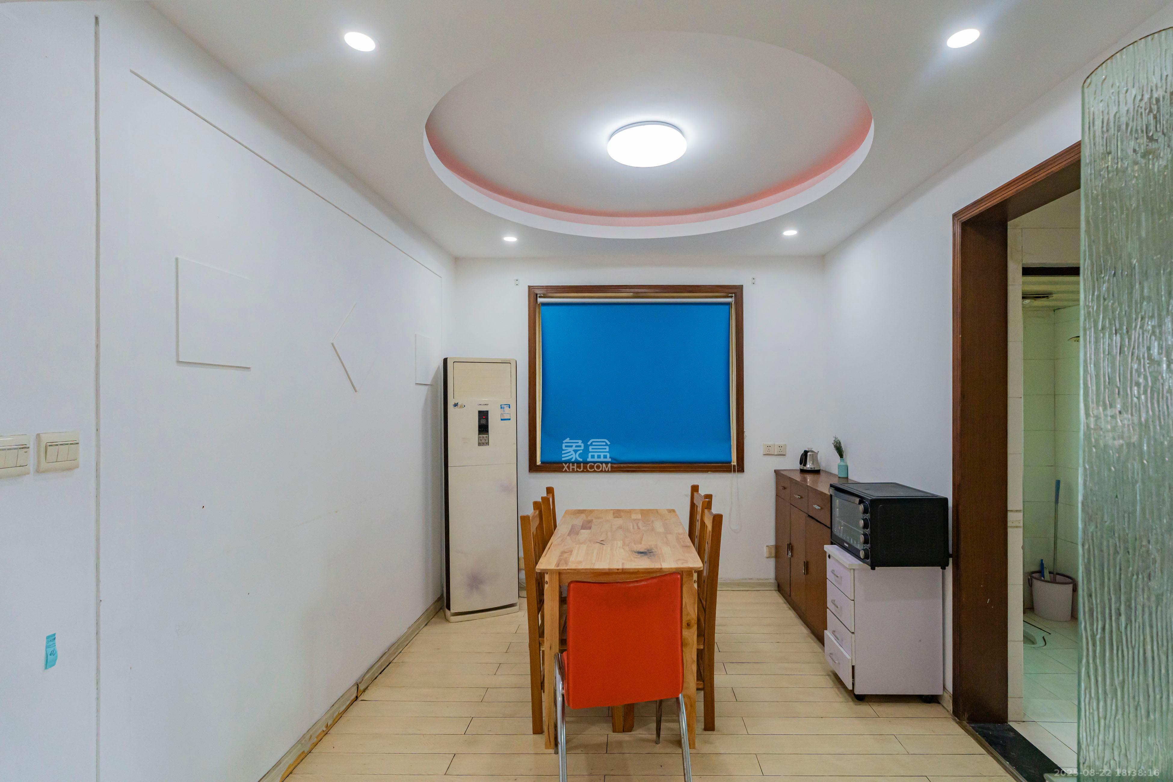 富湘园  3室2厅1卫    125.0万 富湘园  3室2厅1卫    125.0万客厅