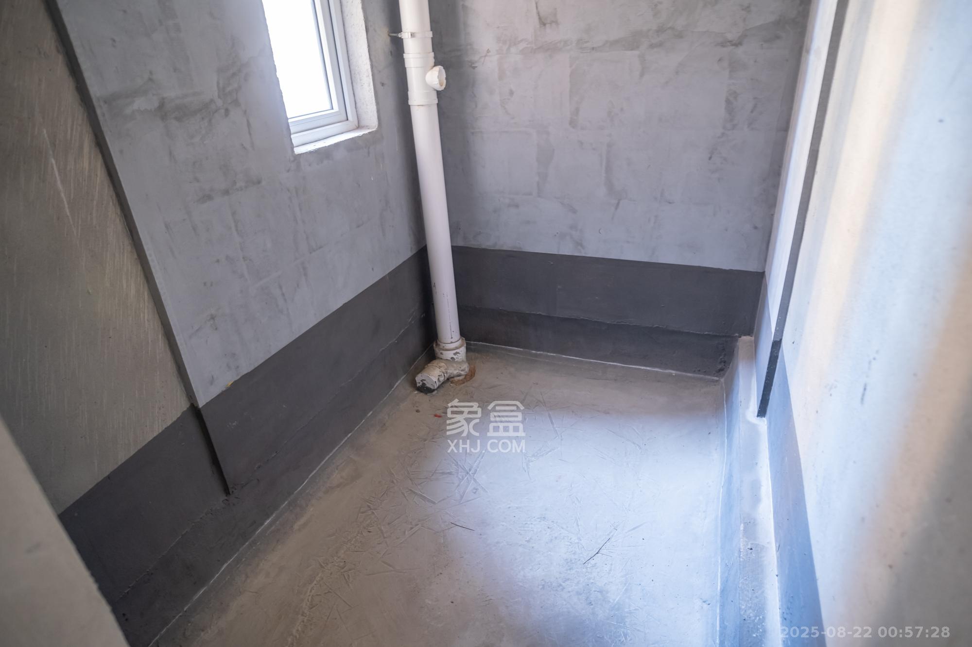 荣盛花语城  4室2厅2卫    79.0万 荣盛花语城  4室2厅2卫    79.0万卫生间