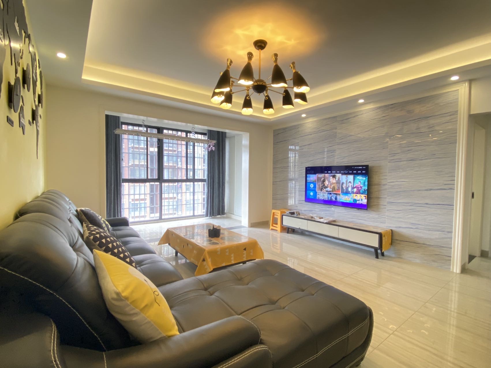 雅士林欣城 3室2厅2卫 2300.0元/月 雅士林欣城 3室2厅2卫 2300.0元/月室内图