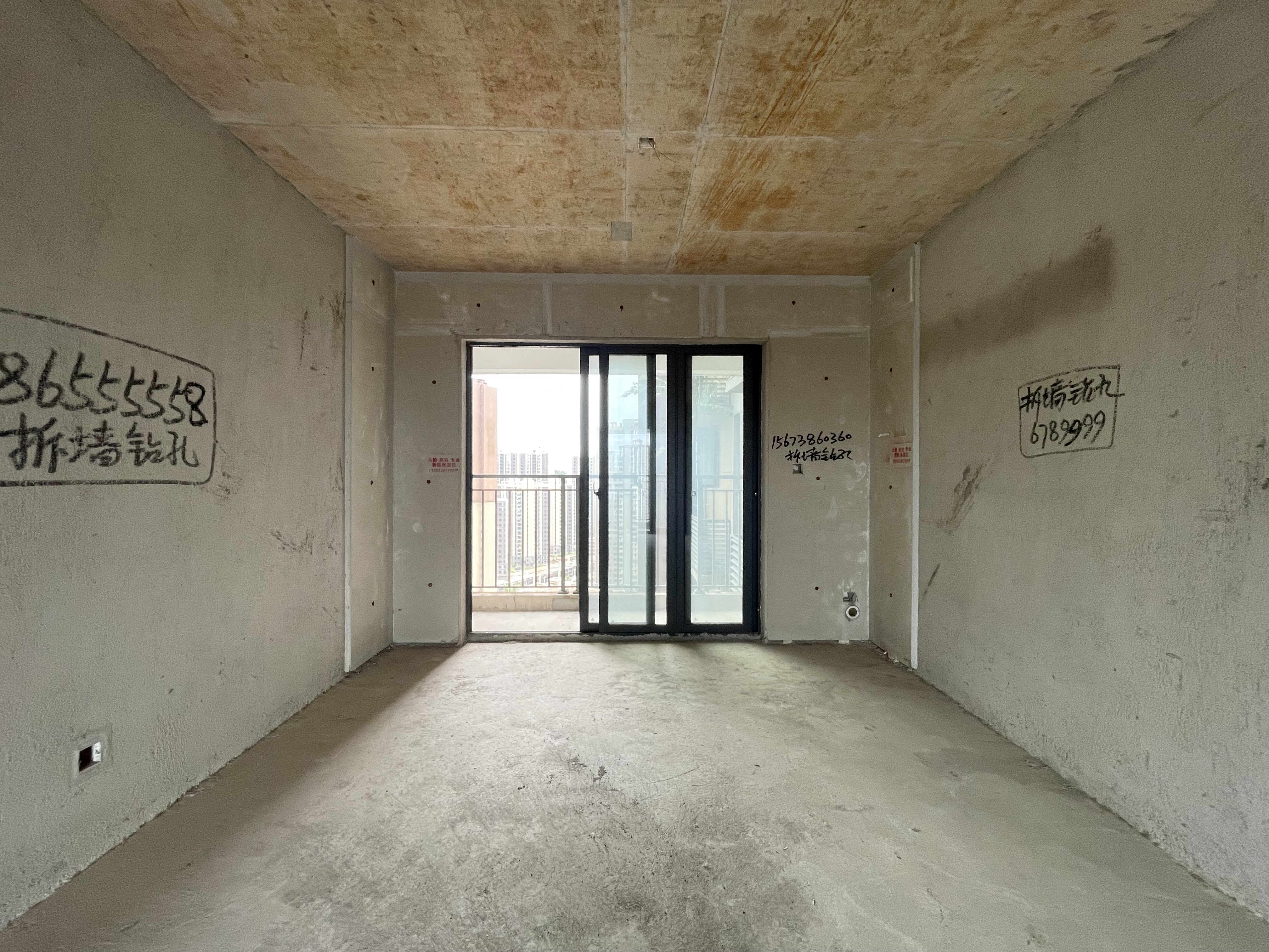 宁邦中心(文华里) 3室2厅2卫 78.8万 宁邦中心(文华里) 3室2厅2卫 78.8万客厅