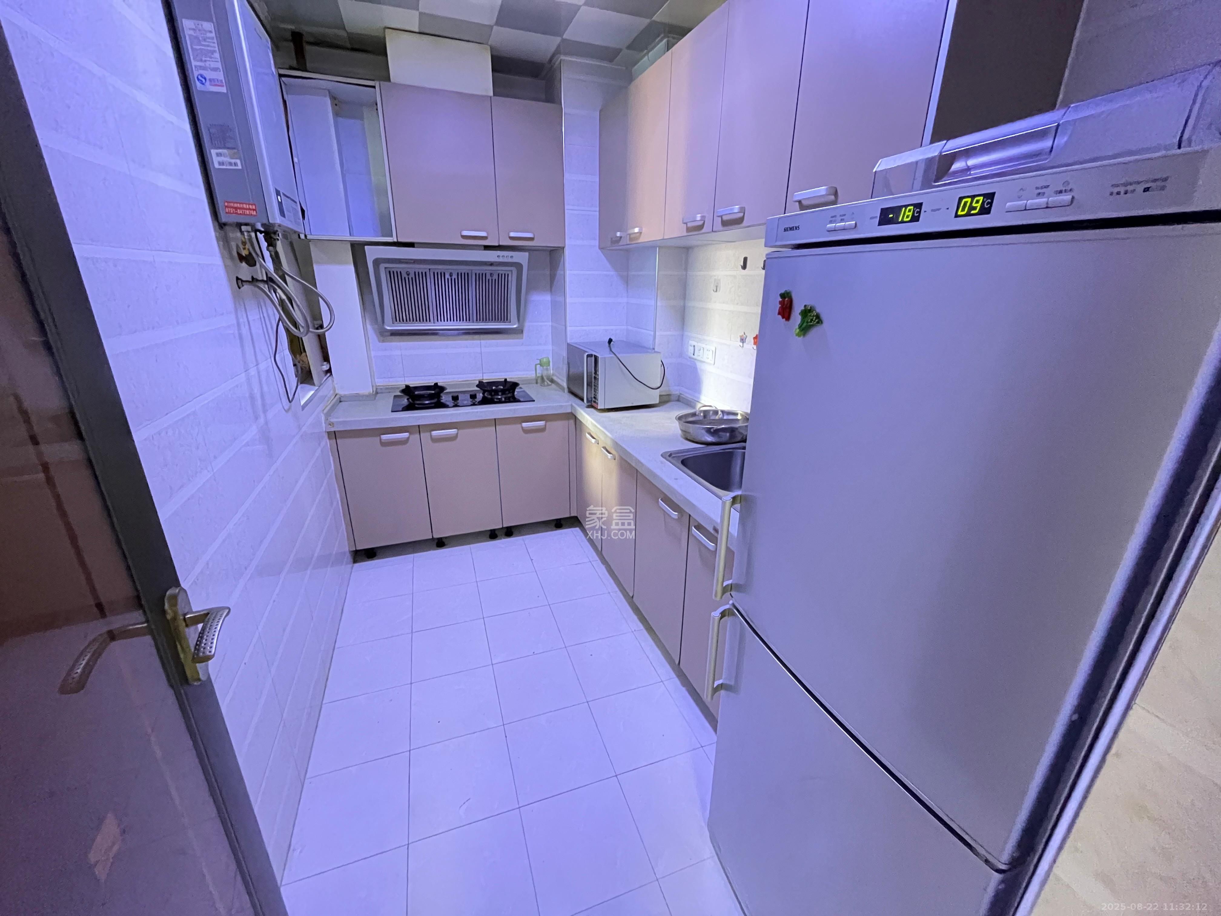 益佳苑 2室2厅2卫 2500.0元/月 益佳苑 2室2厅2卫 2500.0元/月室内图